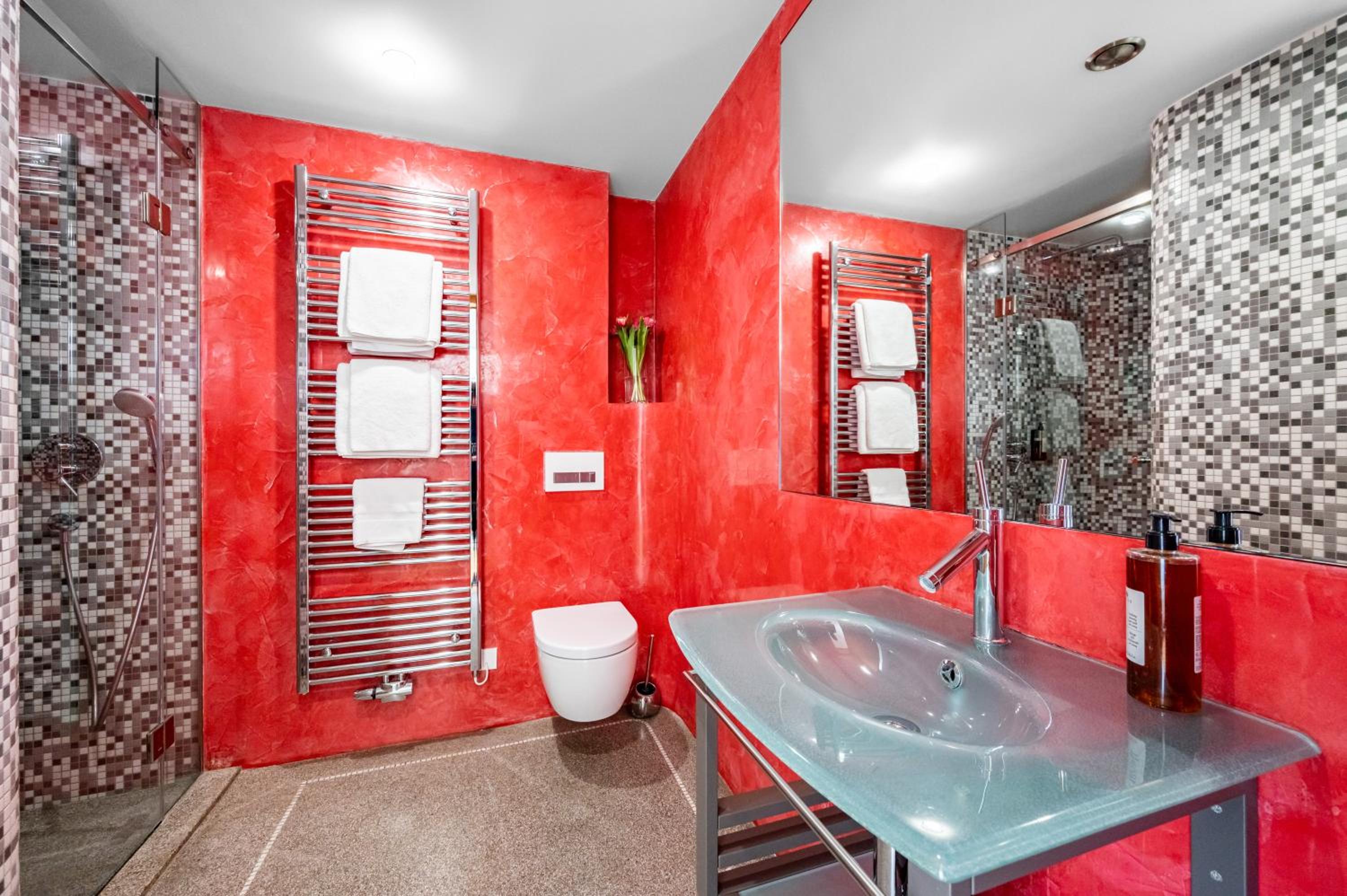 Penthouse Apartment (4 Adults)