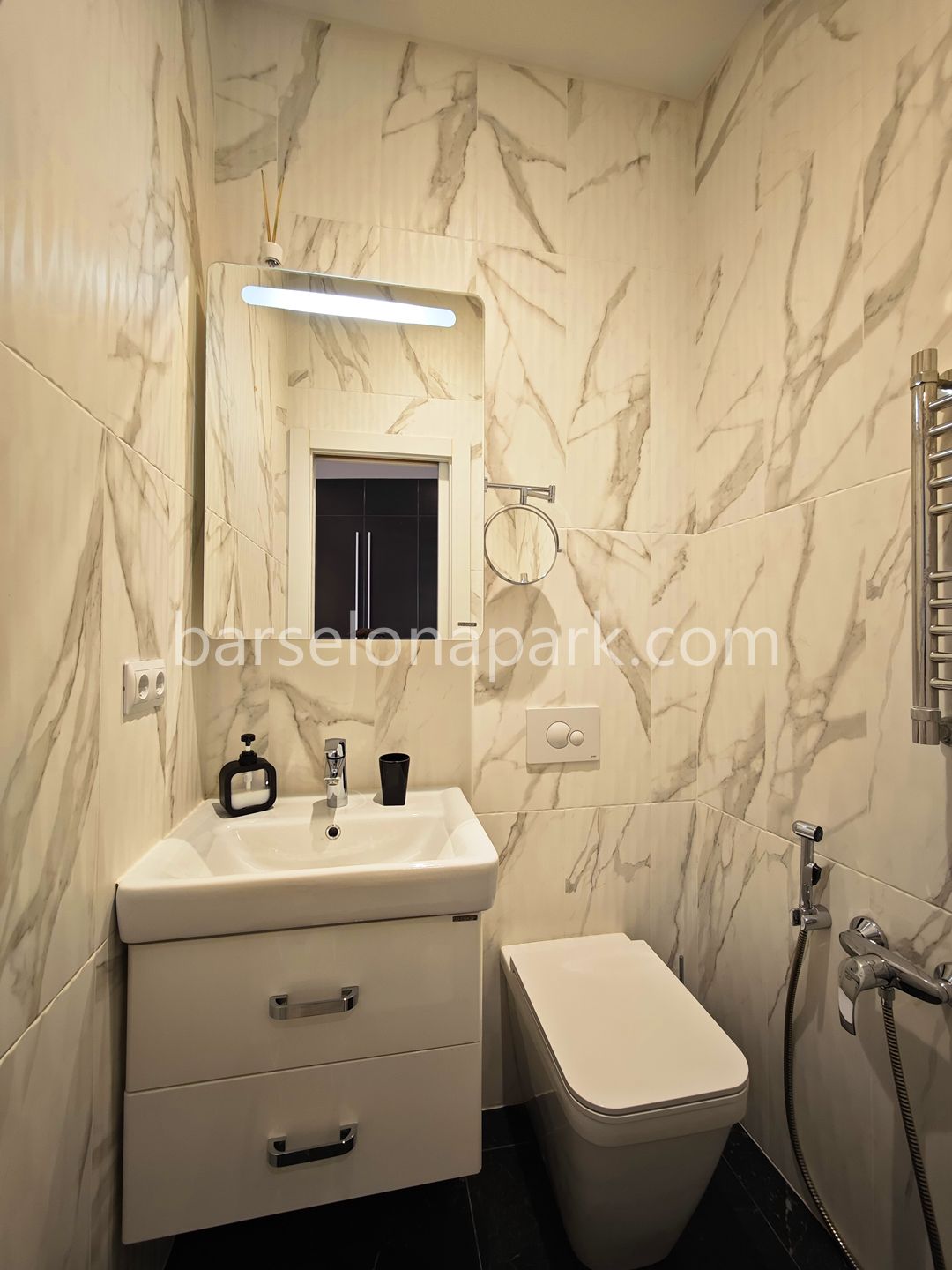 Изысканный 2-комнтаный апартамент! Центр Сочи! Пляж в 5 минутах!