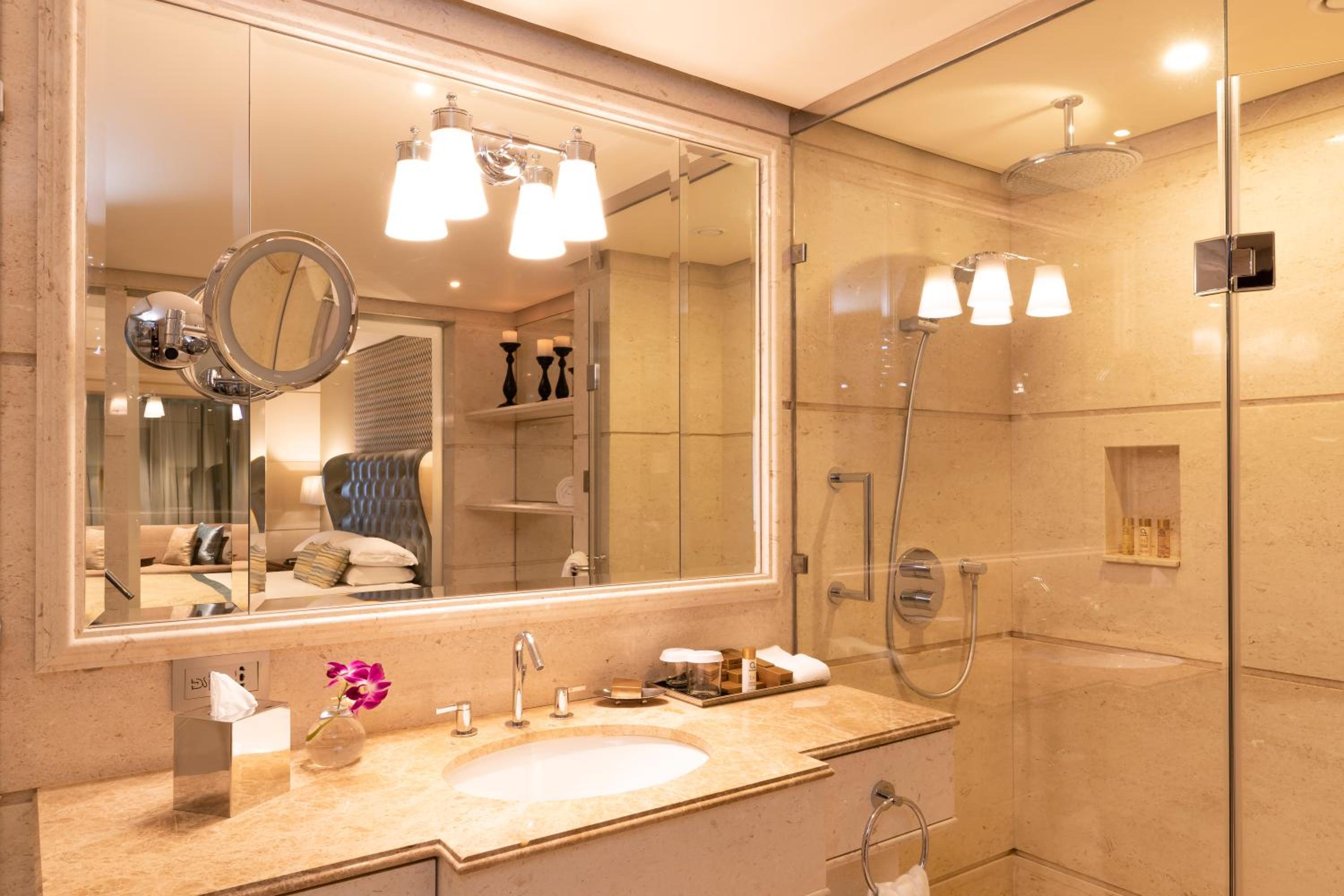 Taj Club Room City View King Bed