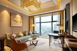Executive King Suite - Lounge Access в Doubletree by Hilton Ningbo Beilun