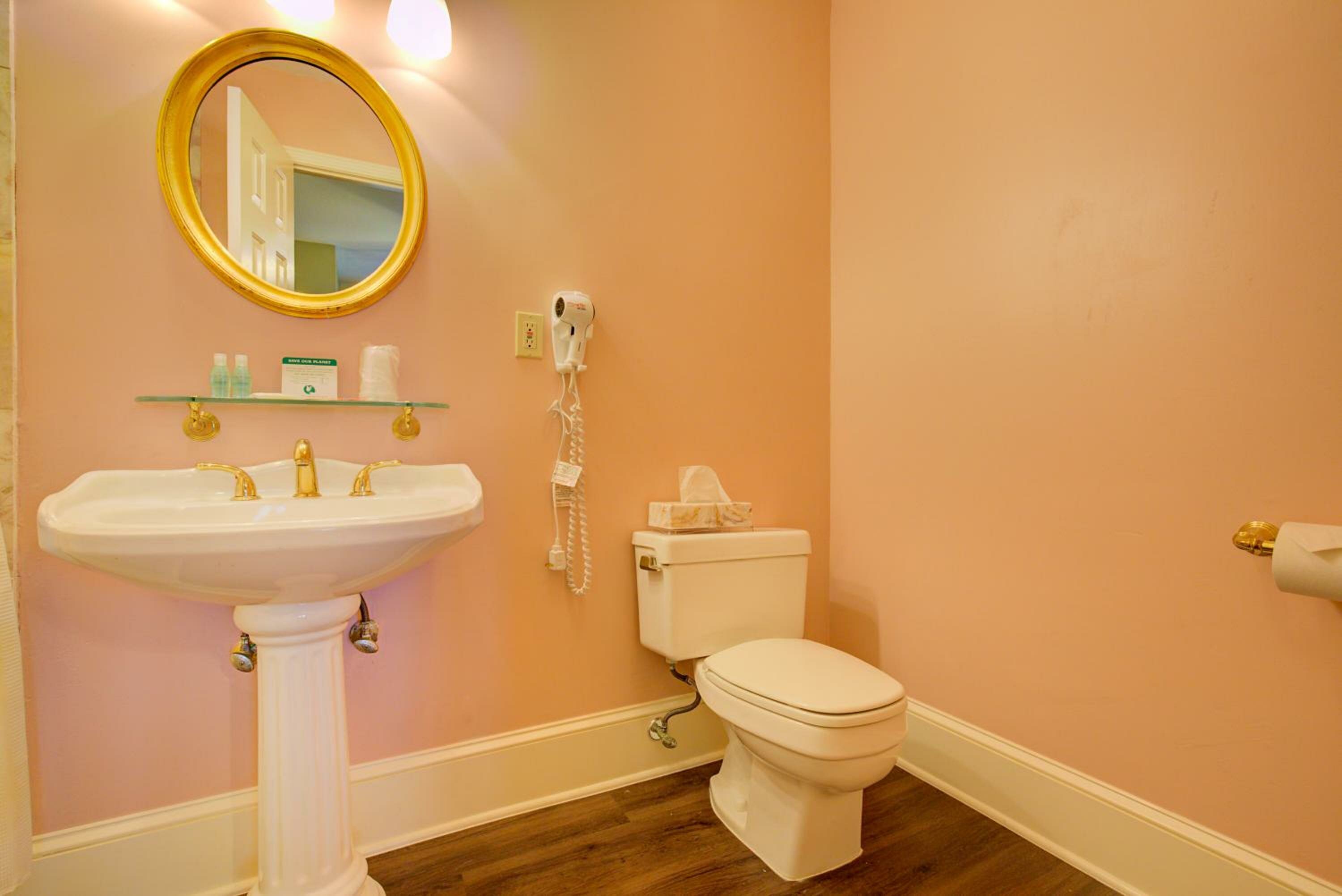 Suite with Lake View