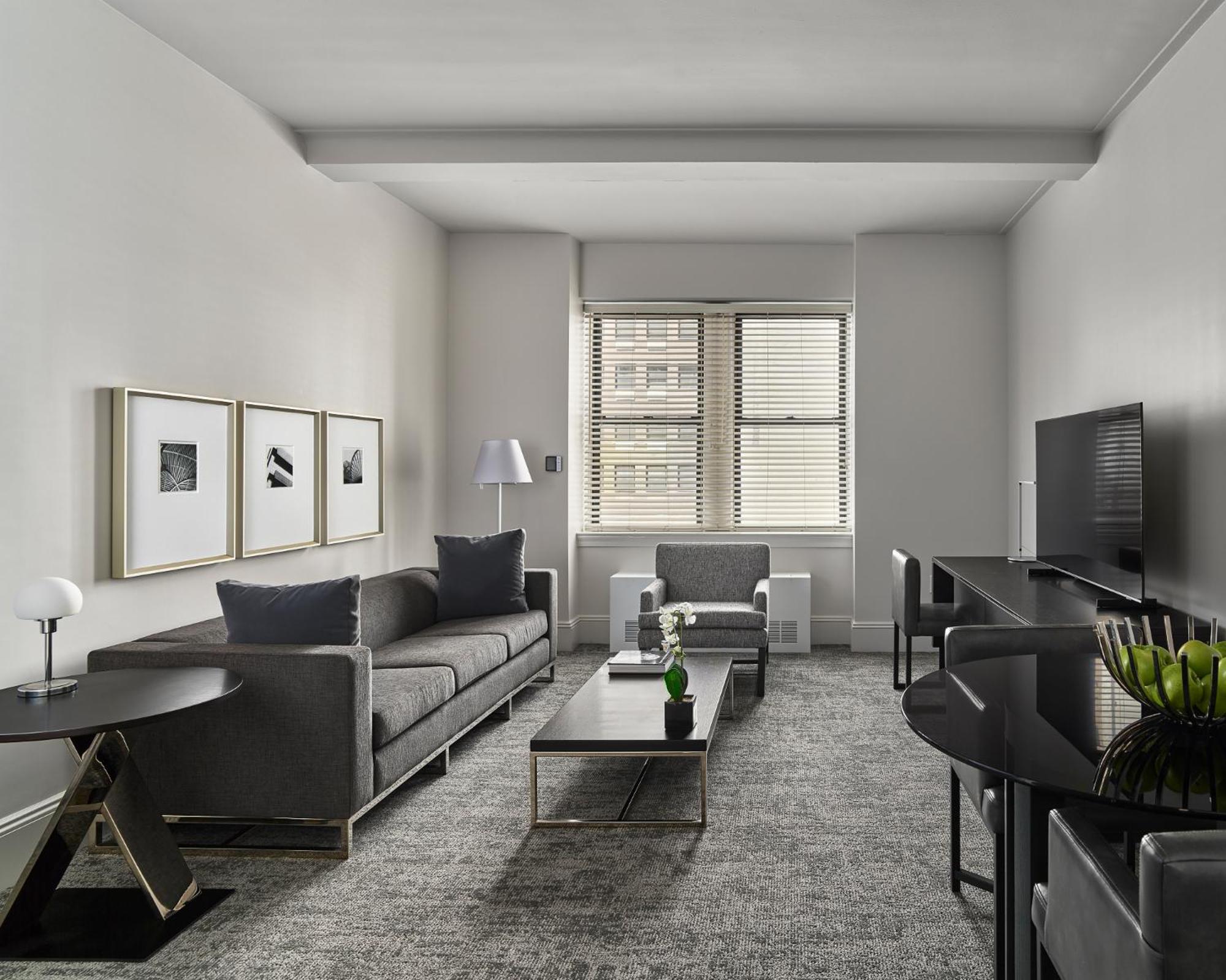 One Bedroom Deluxe Suite