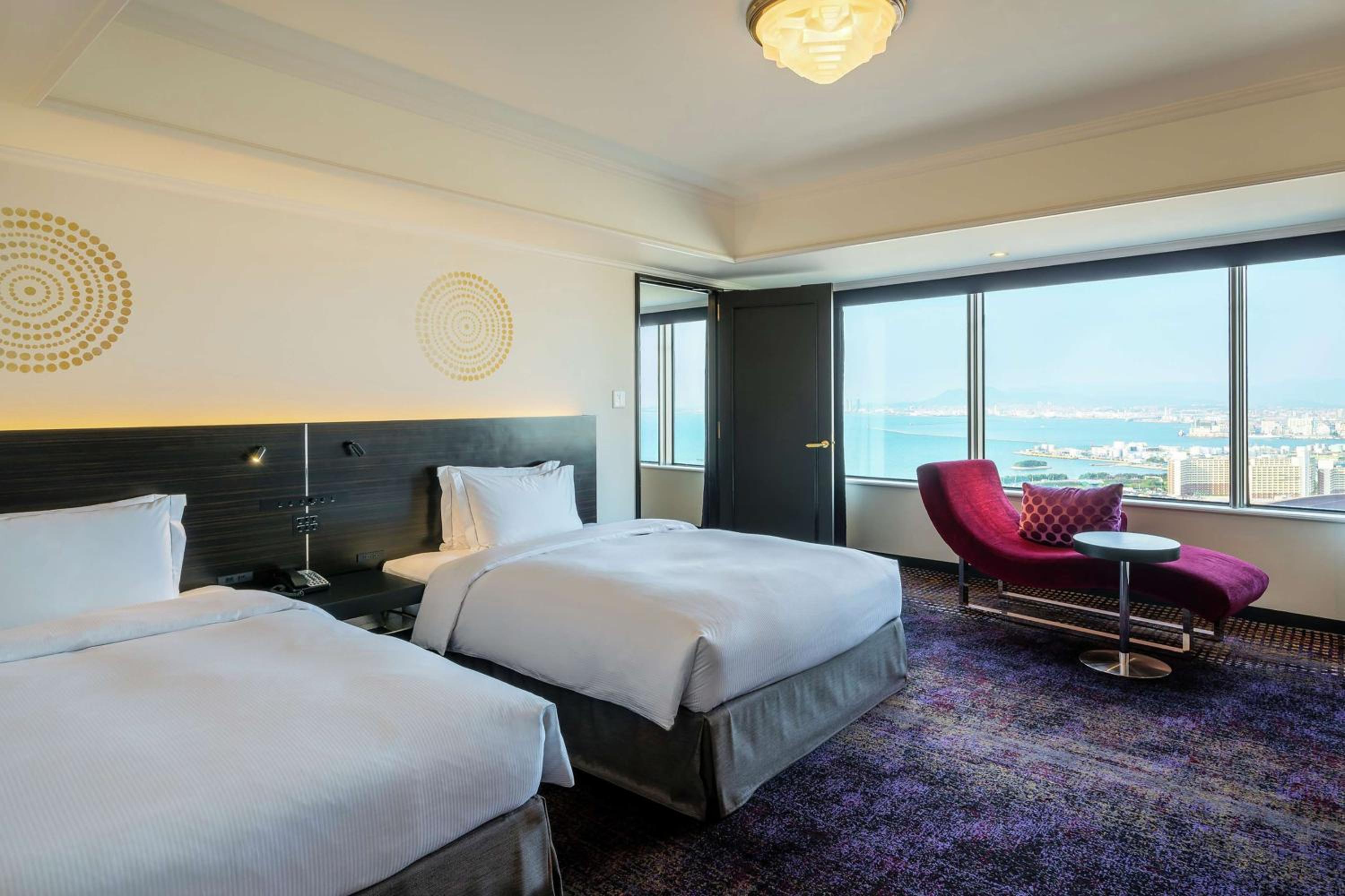 Executive Deluxe Family Room