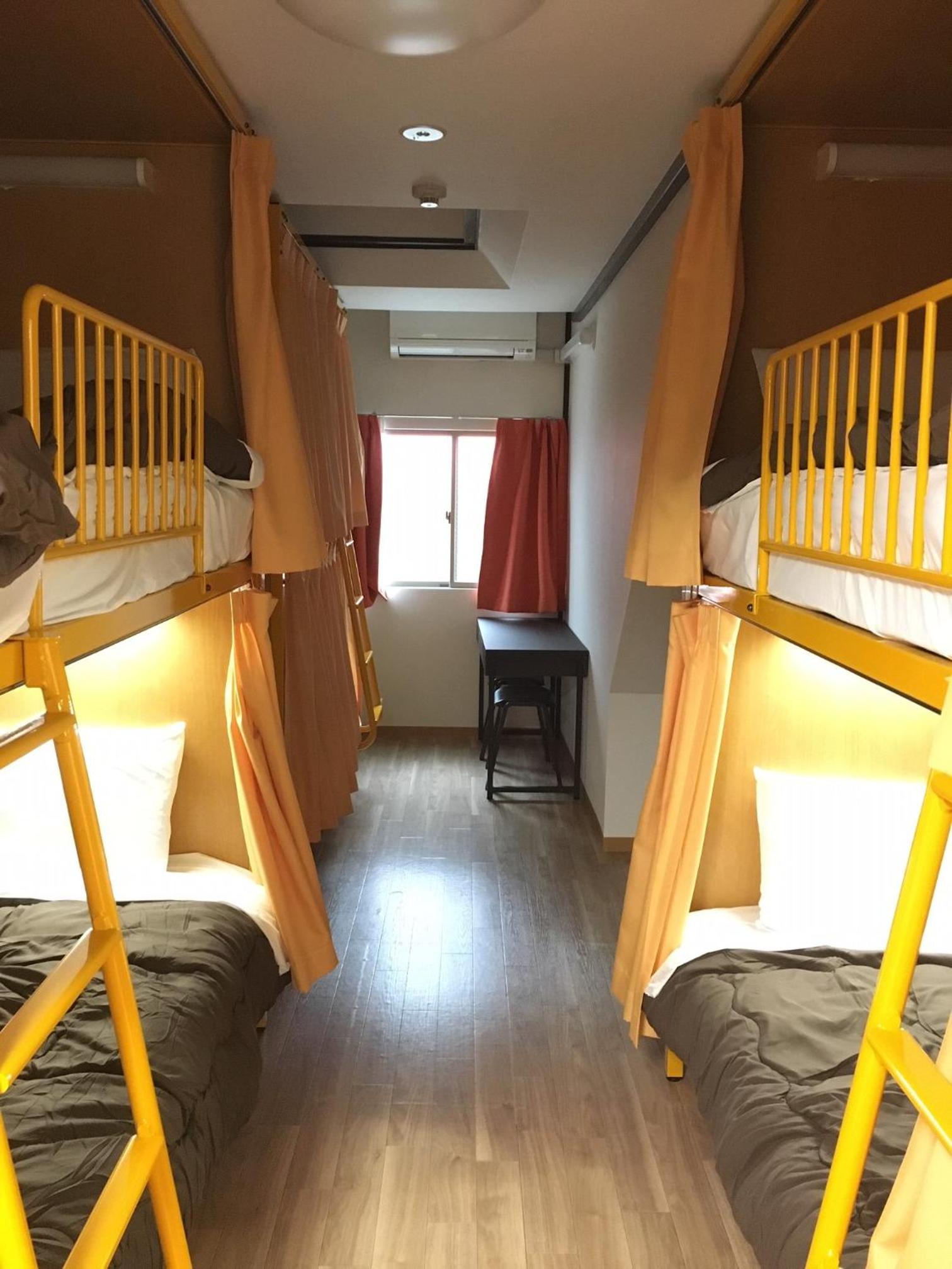 Apartment Room with Kitchen (3 Bunk-Beds)