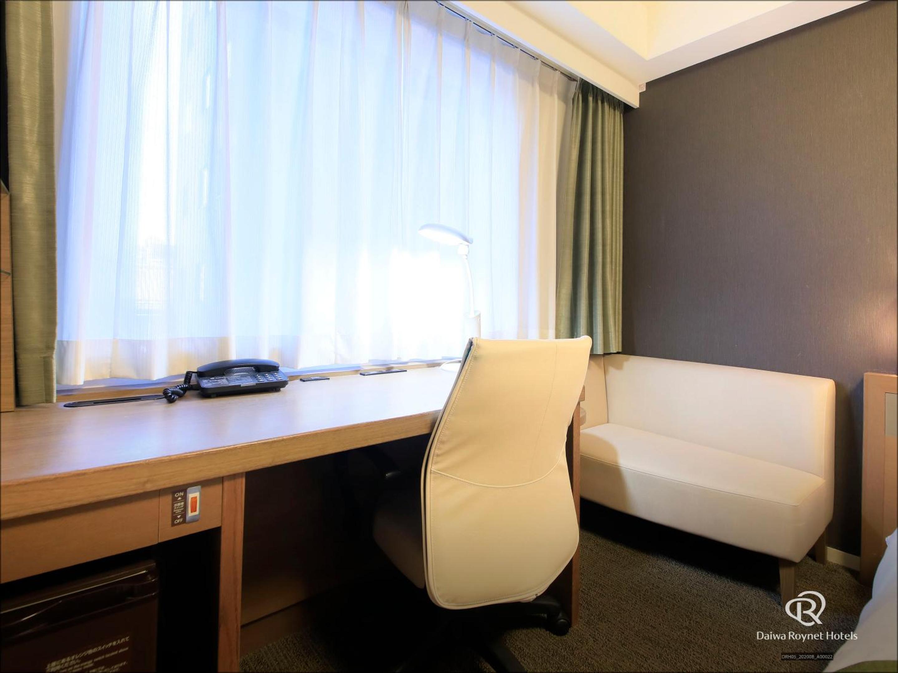 Hollywood Twin Room - Non-Smoking