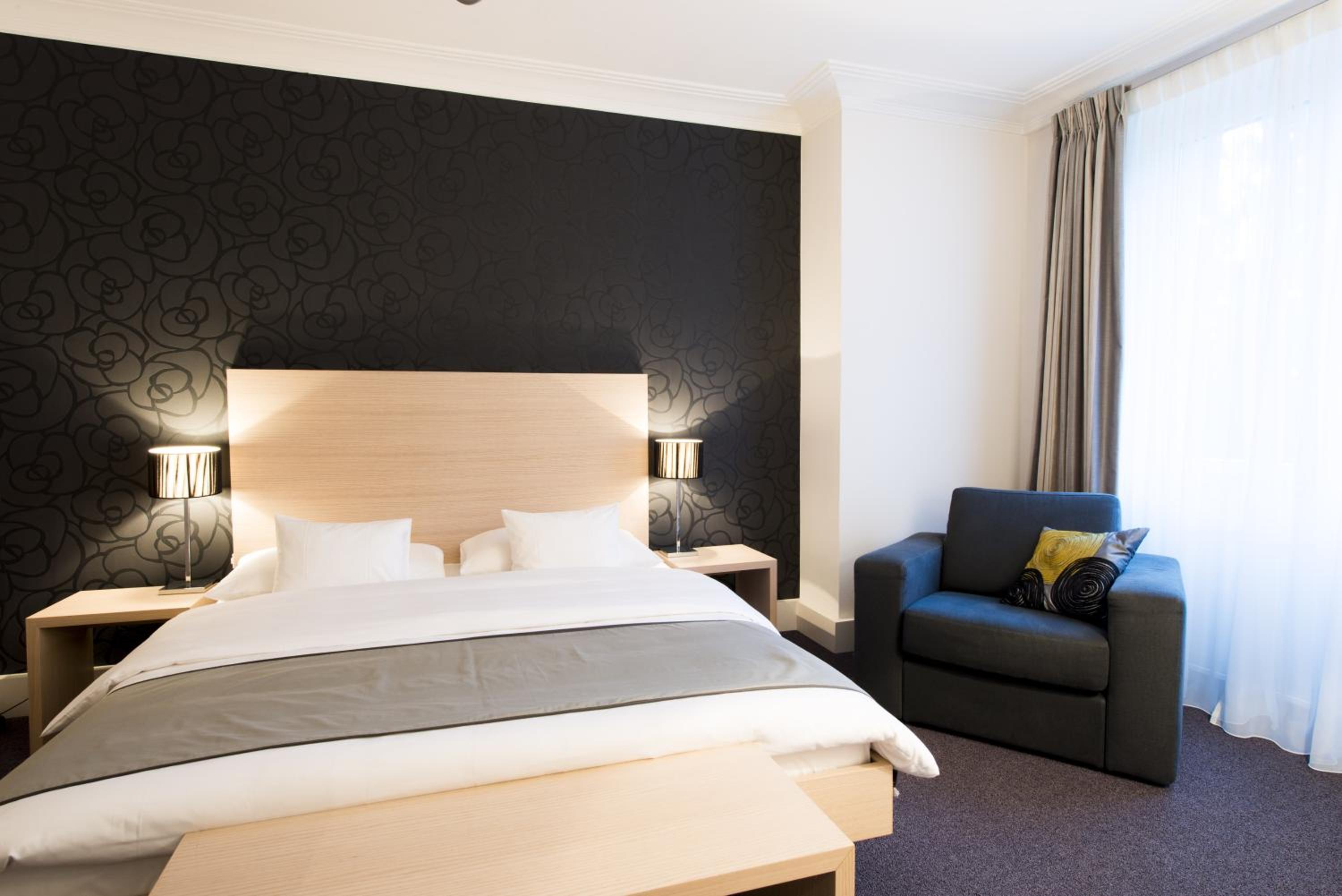 Junior Suite with Park View