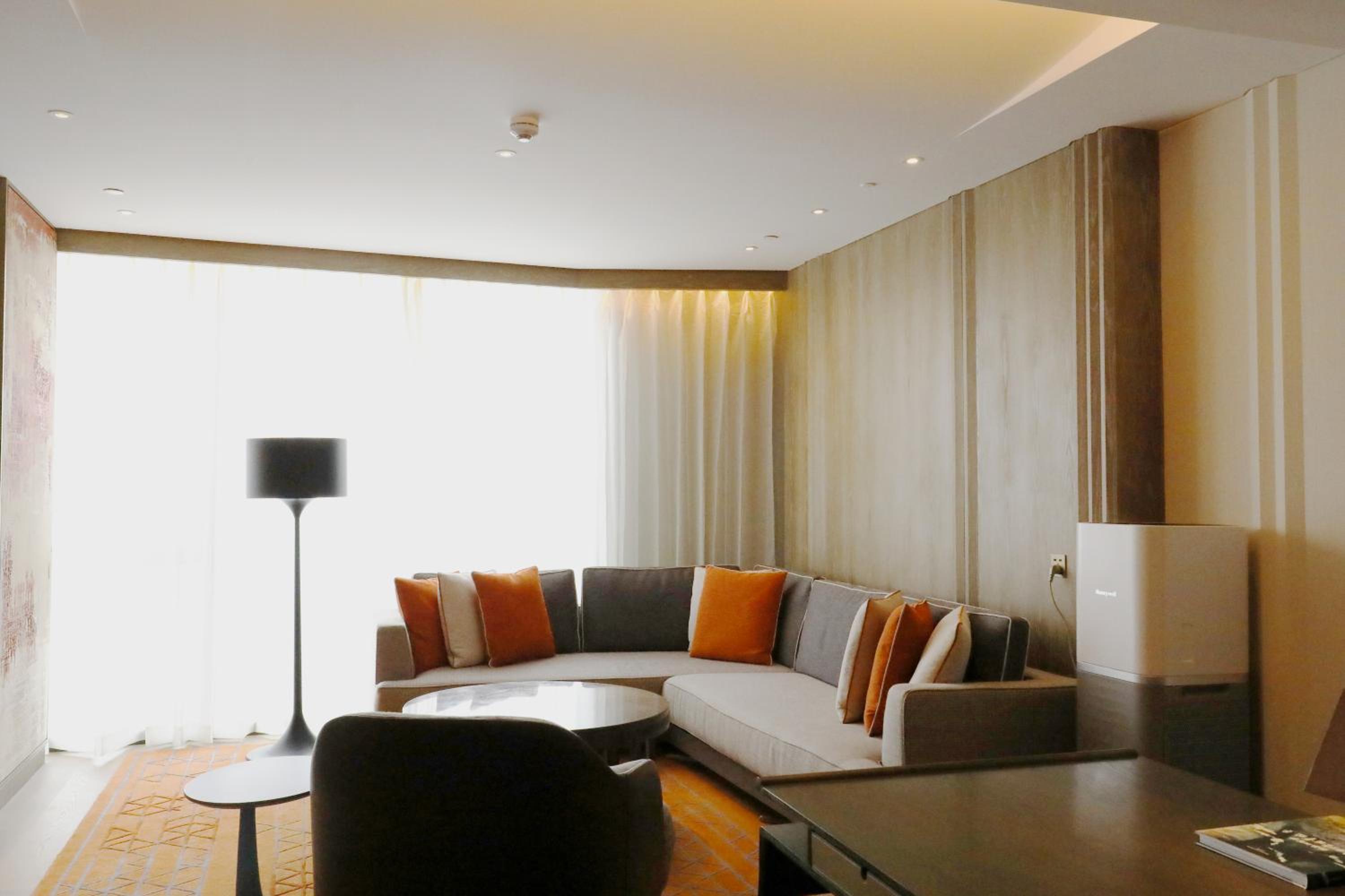 Grand Club Deluxe King Room