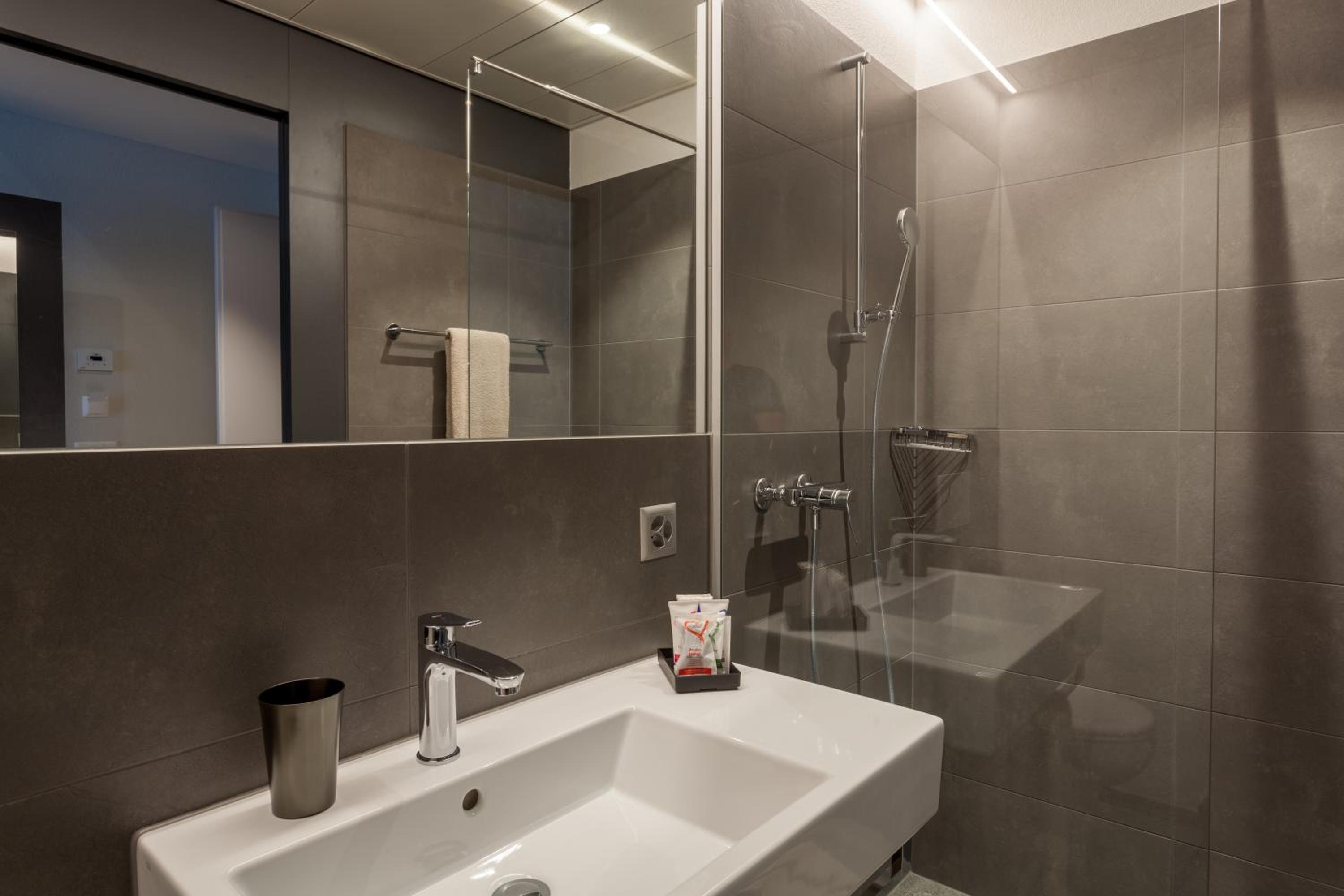 Deluxe Double Room with Air Conditioning incl. Parking