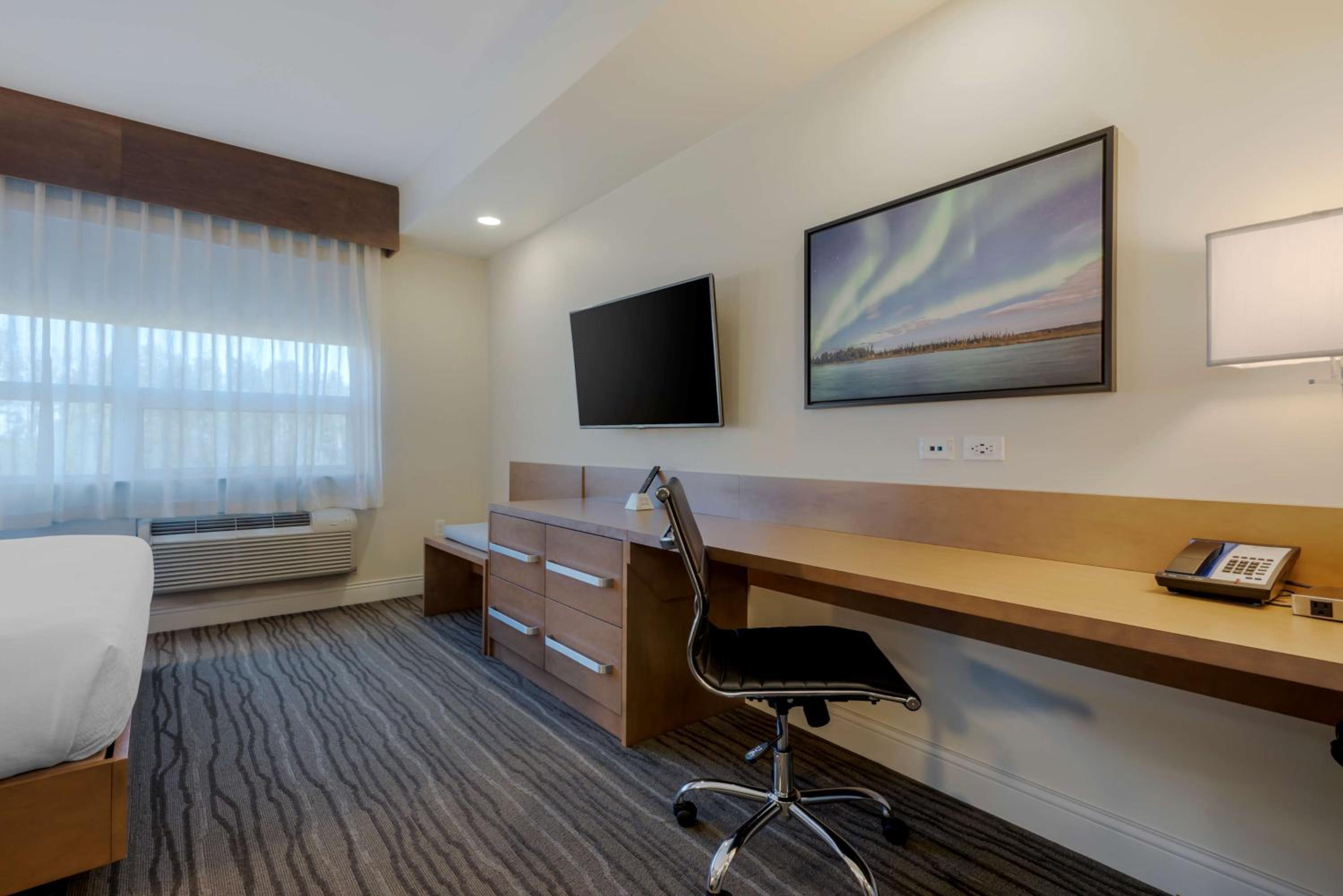 King Room with Shower and Kitchenette - Non-Smoking