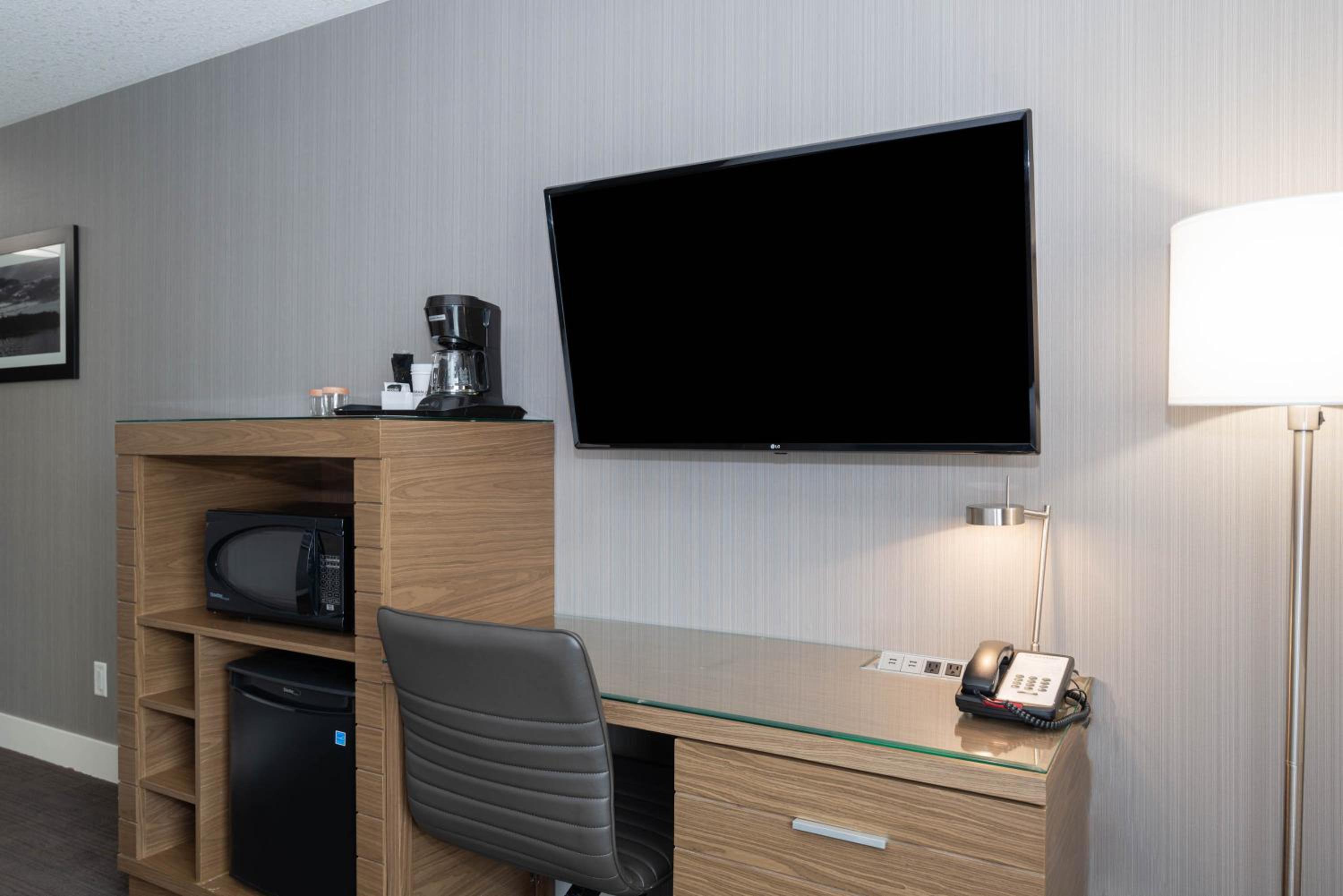 Standard Room, 1 Queen Bed