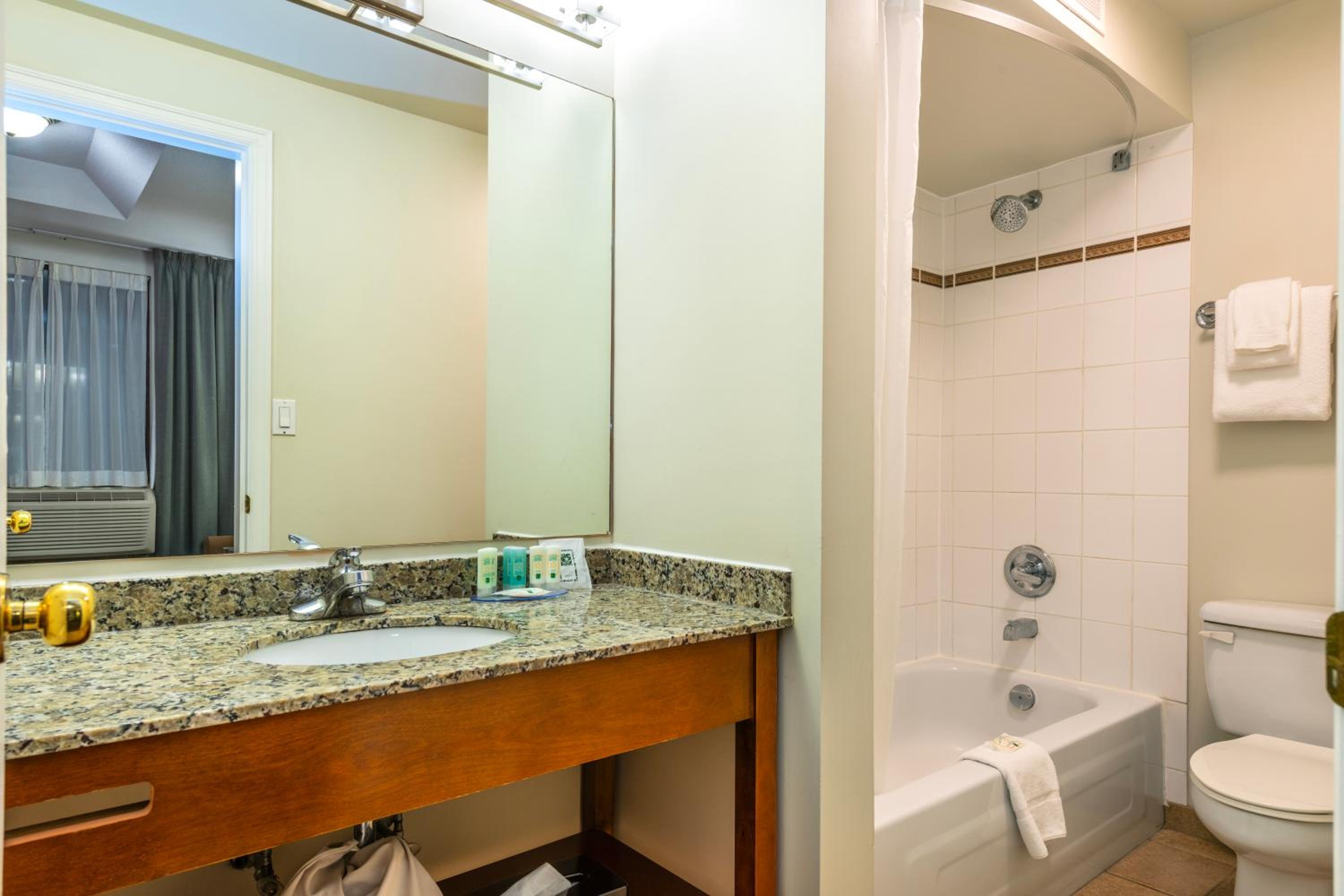 Double Room - Non-Smoking 