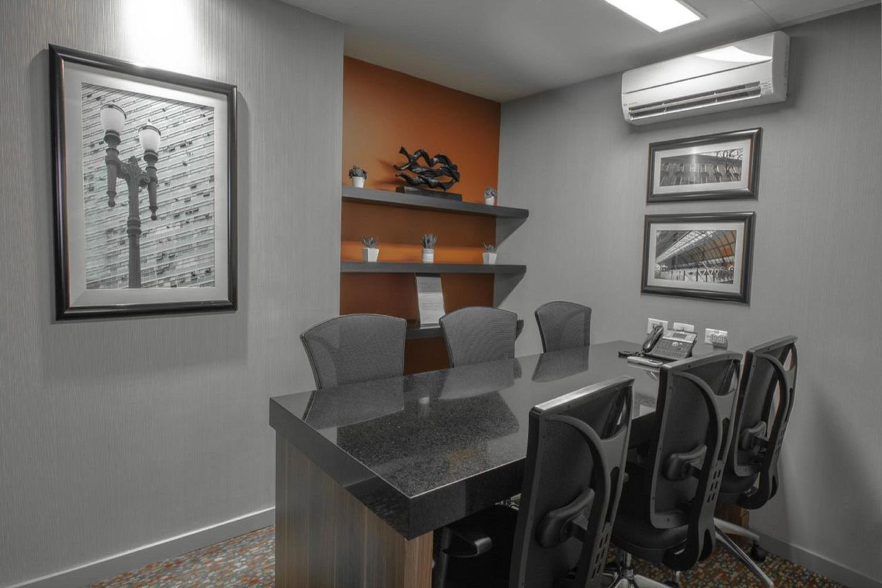 Executive Guest Room with Lounge Access