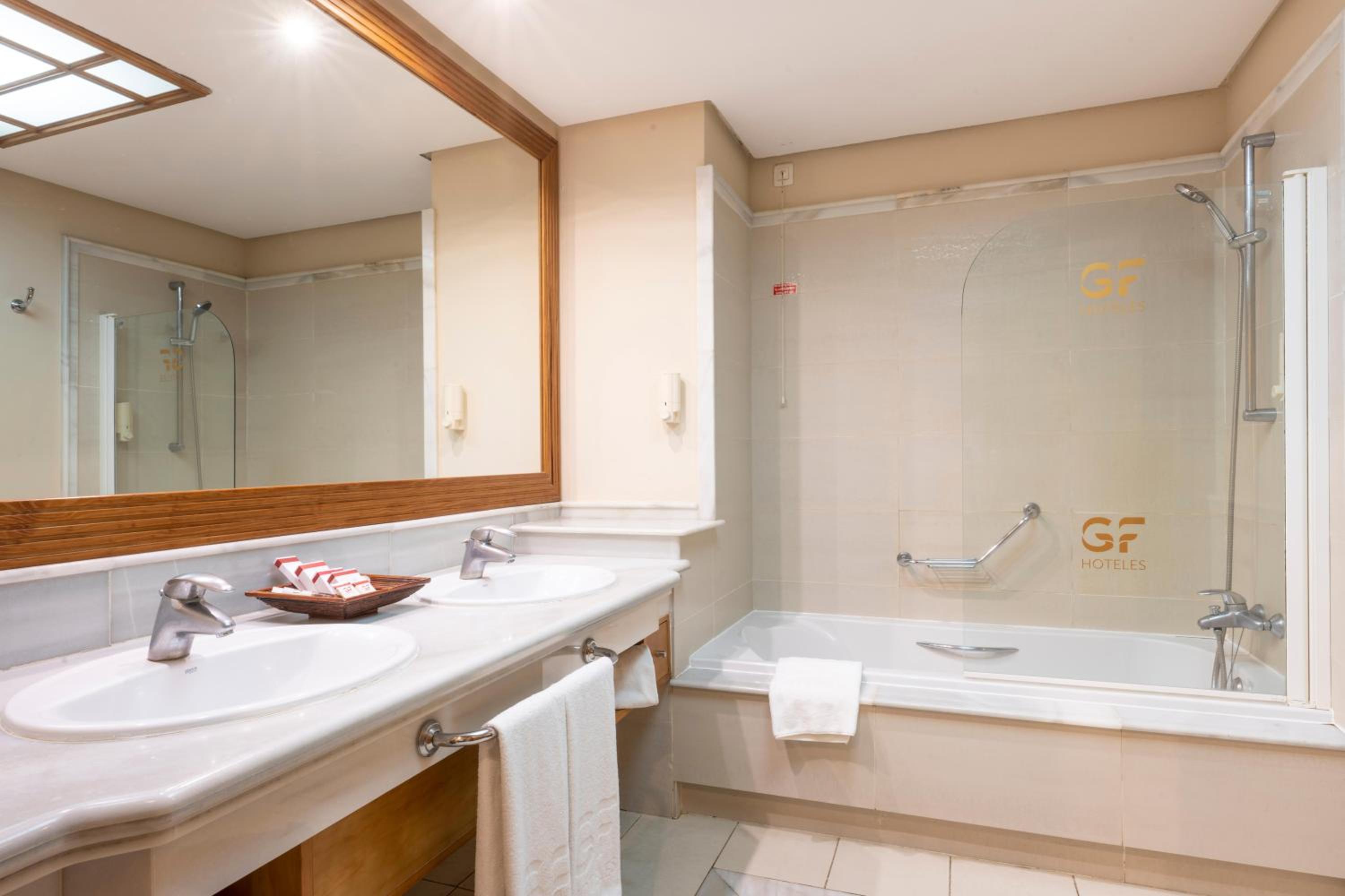 Double Room (2 Adults + 1 Child)