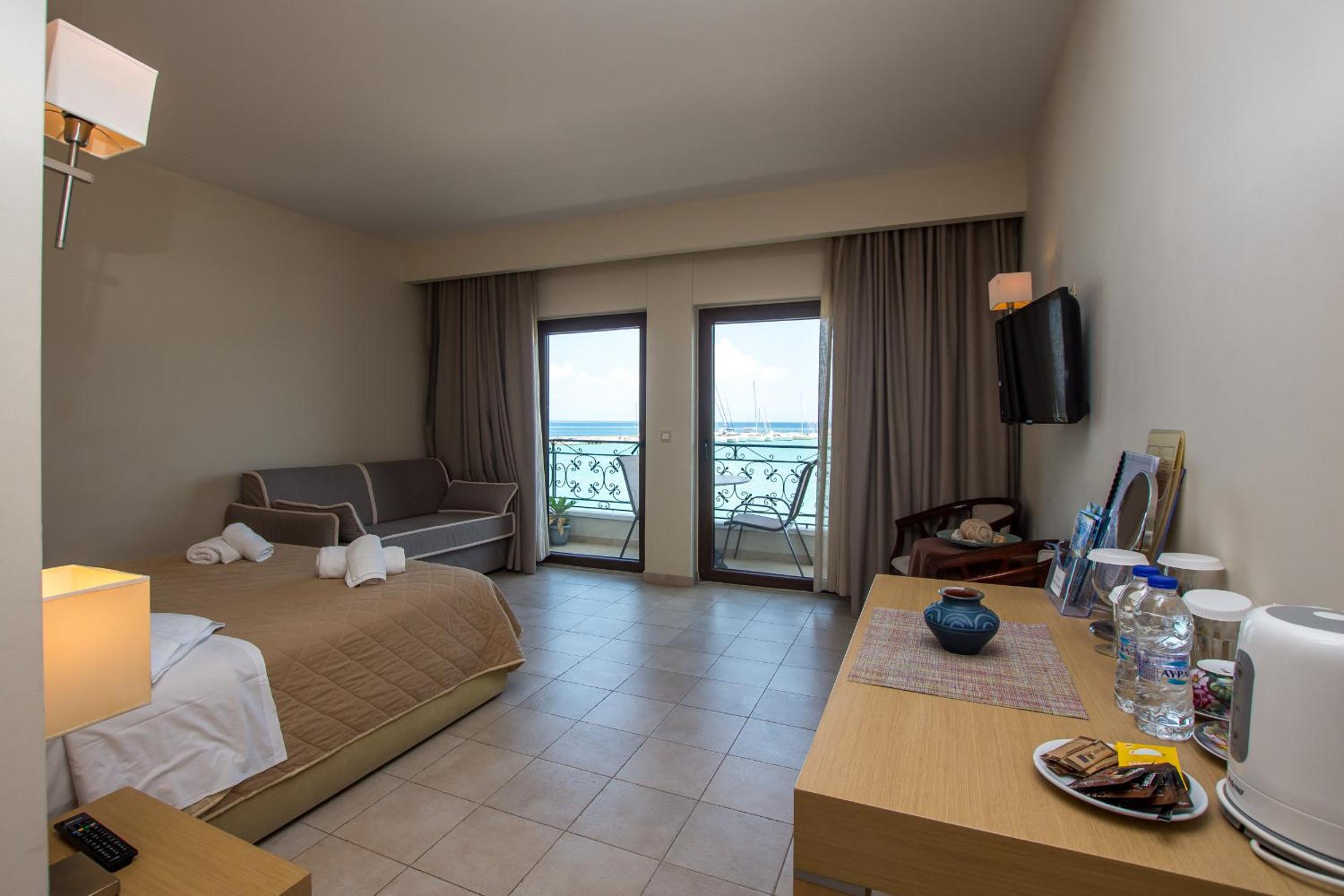 Triple Room with Sea View