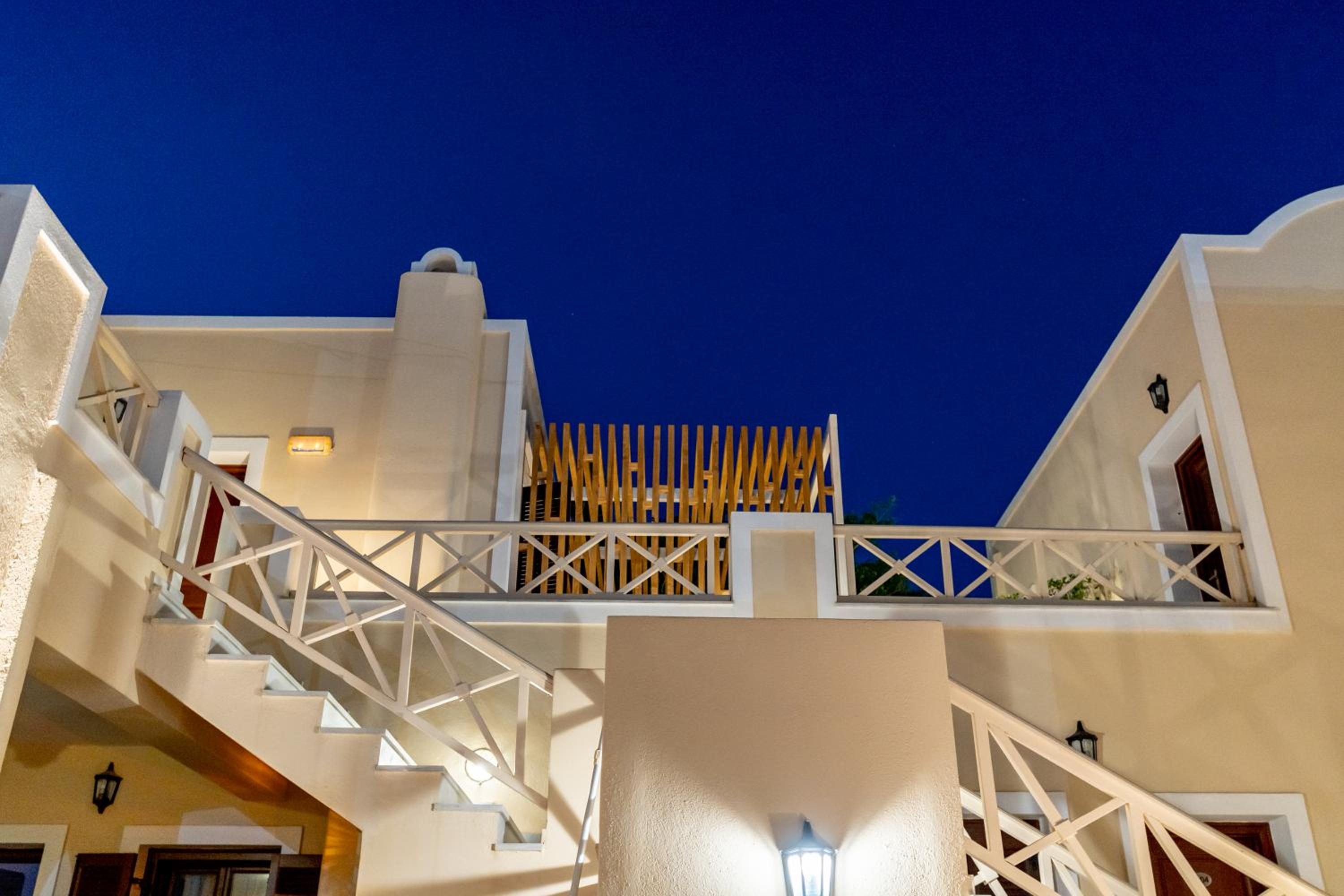 Deluxe Double Room with Outdoor Hot Tub and Mountain View