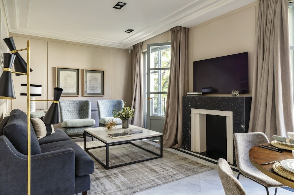 Luxury Apartment, 2 Bedrooms, Balcony, City View