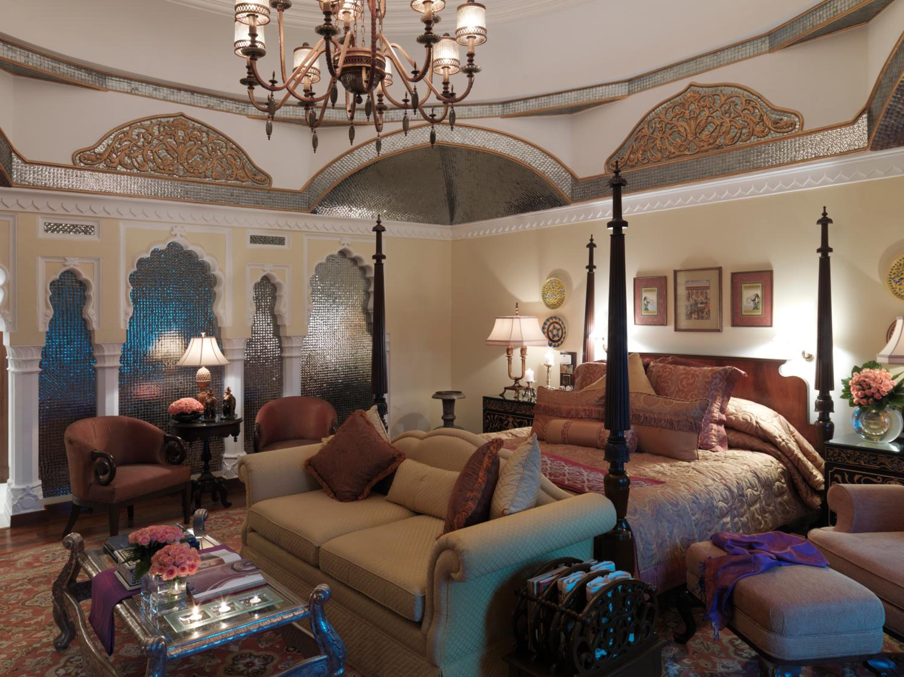 Historical Suite with Garden View 