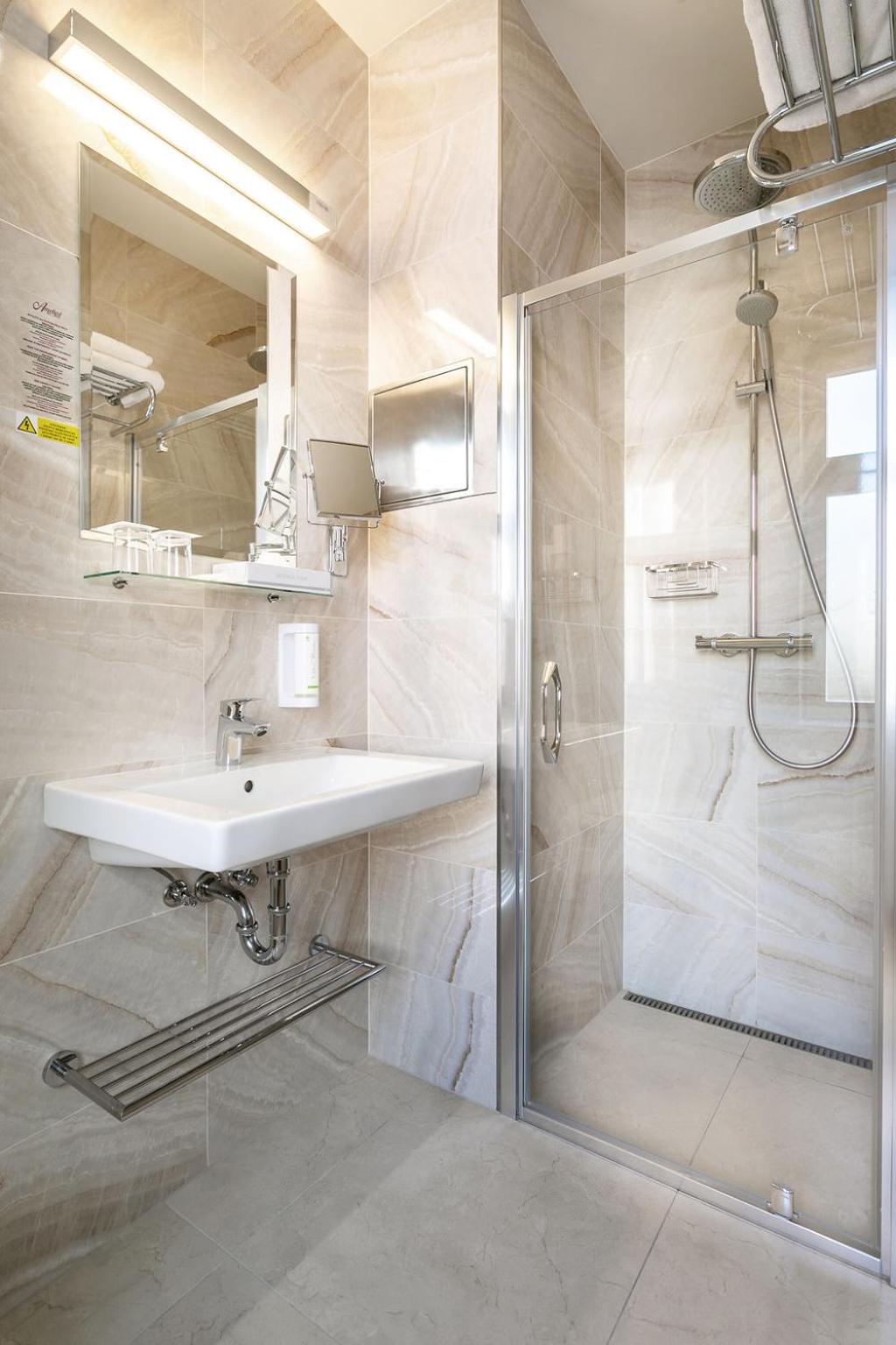 Deluxe Double Room with Extra Bed