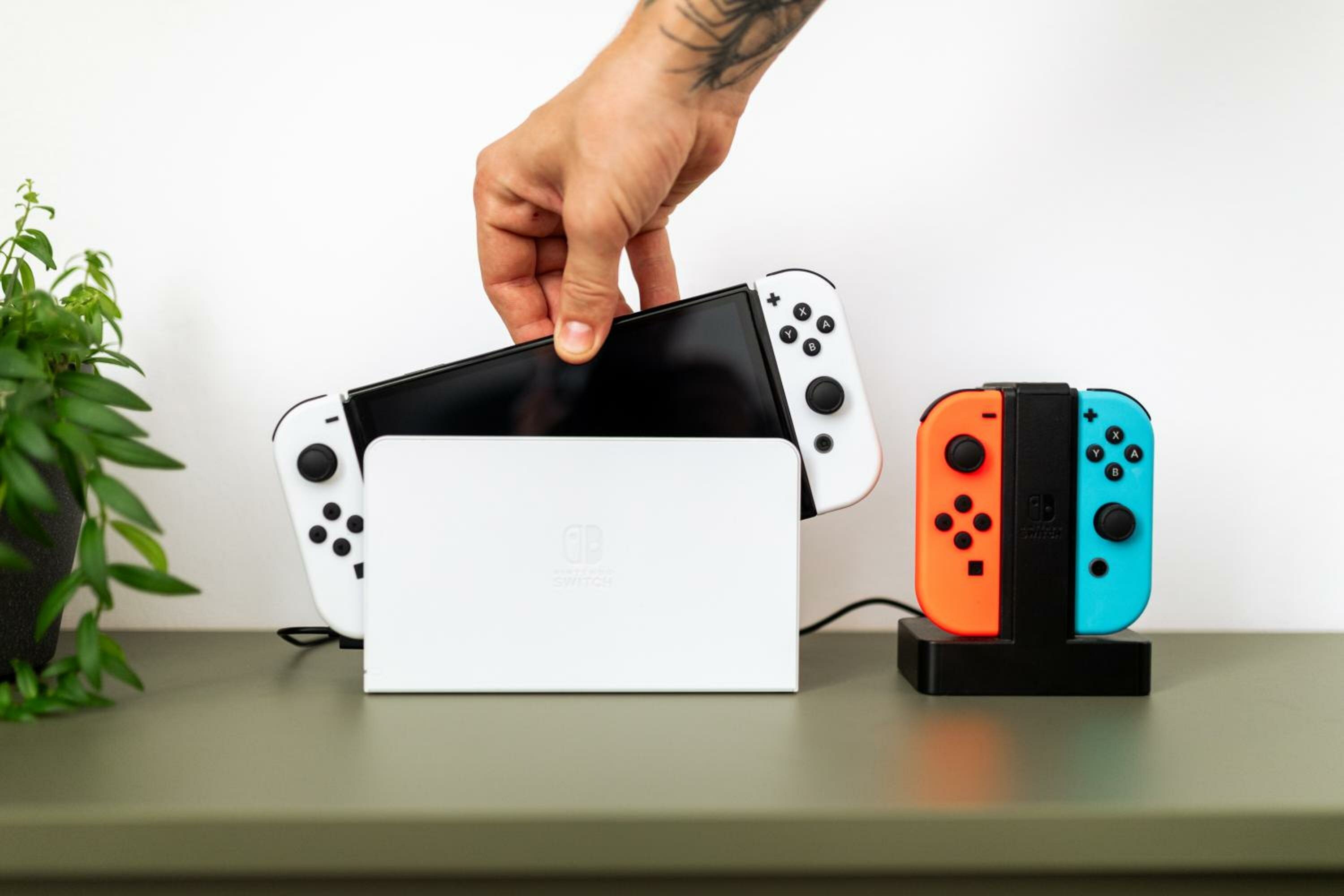 One Bedroom Apartment with Balcony 