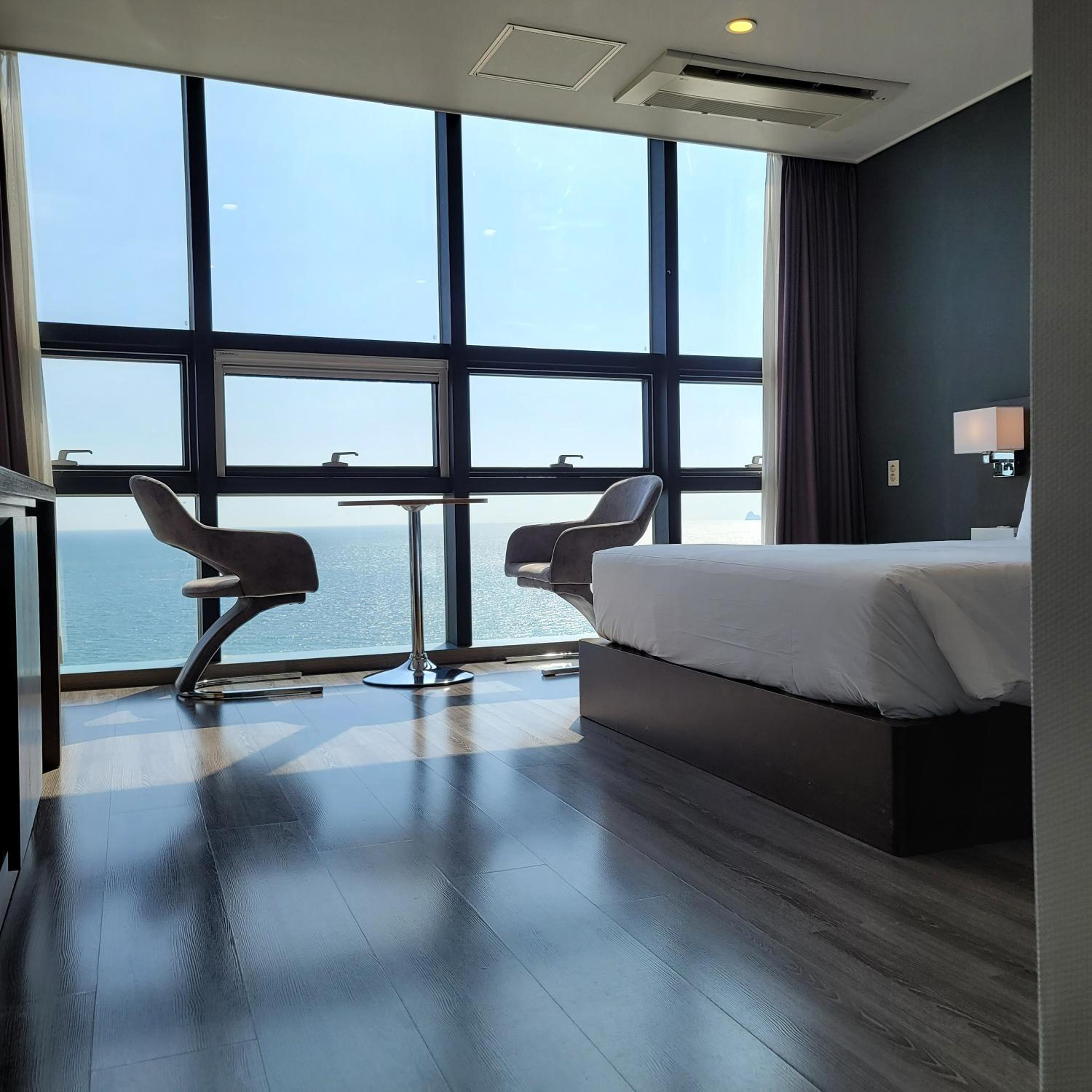 Deluxe Double Room with Ocean View
