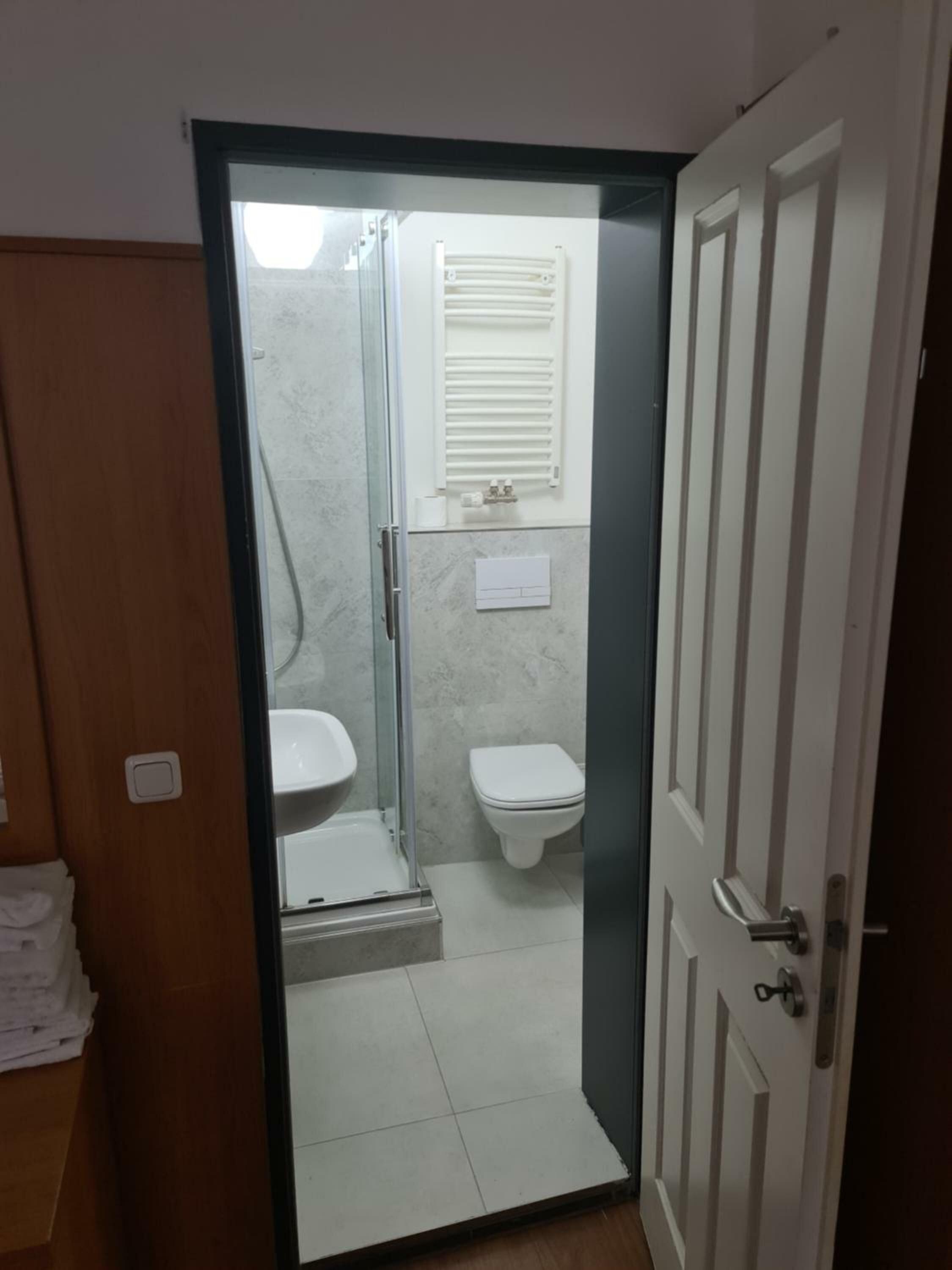 Quintuple Room (5 Adults)