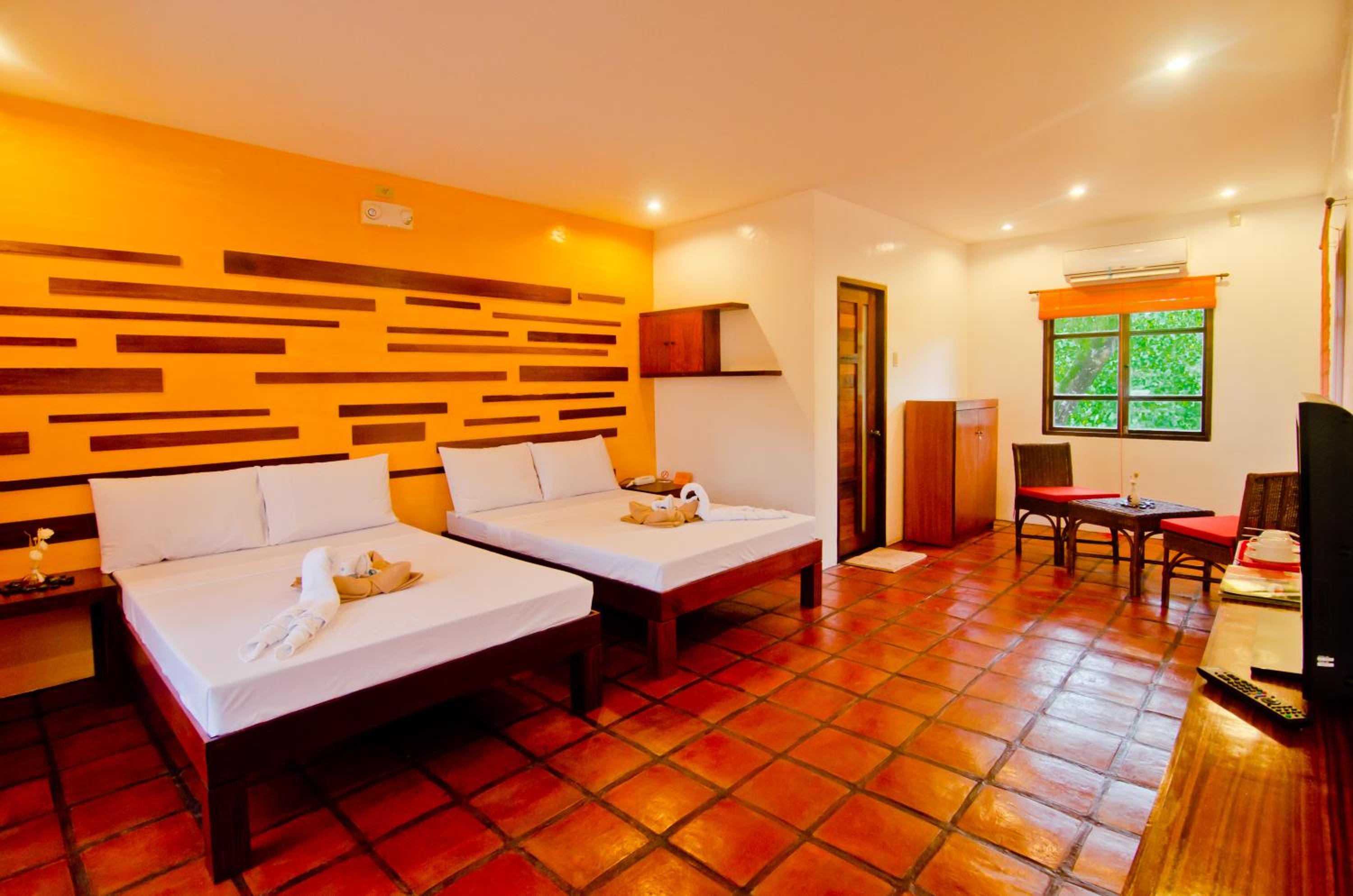 Family Room (4 Adults)