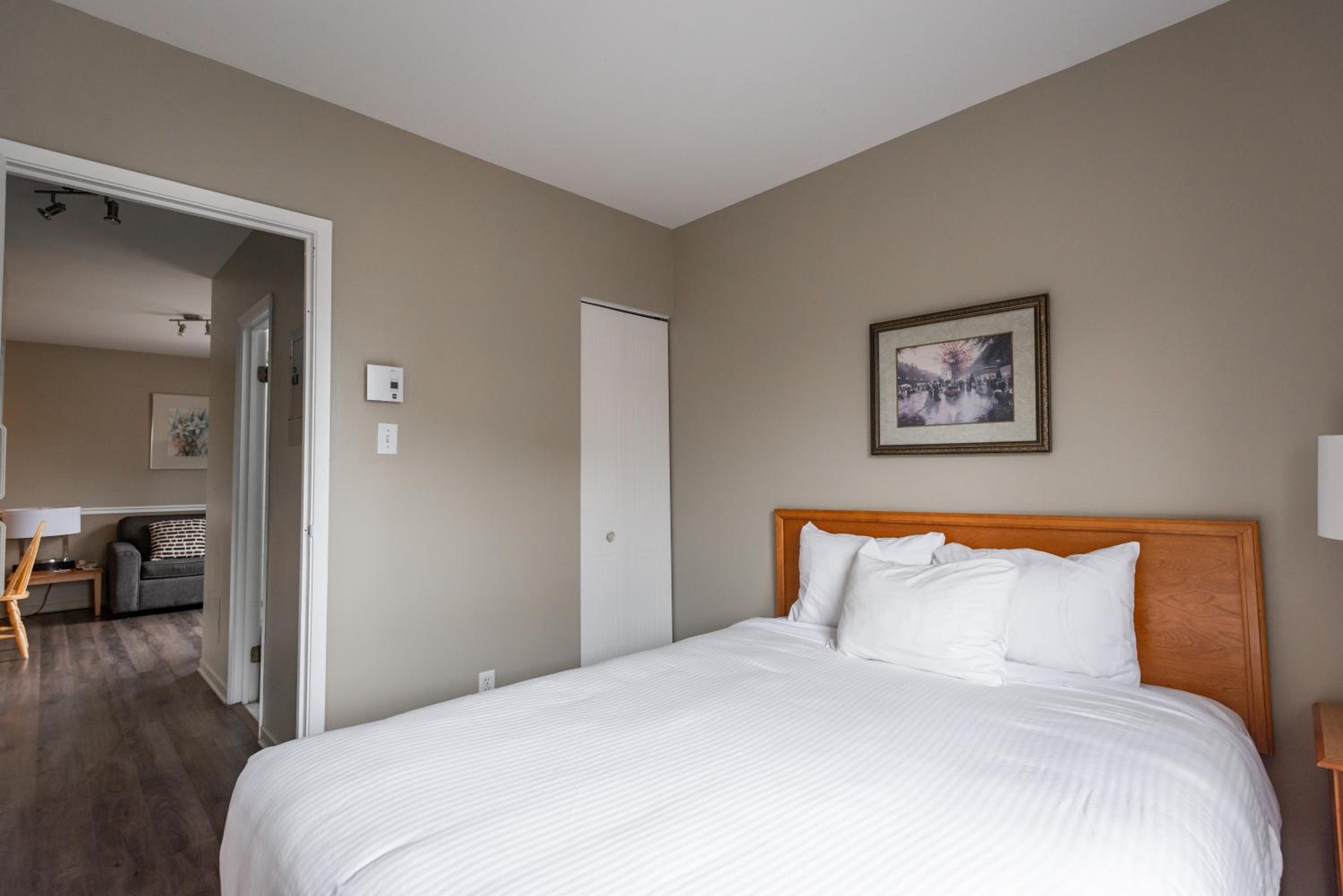 One-Bedroom Suite with Sofa Bed