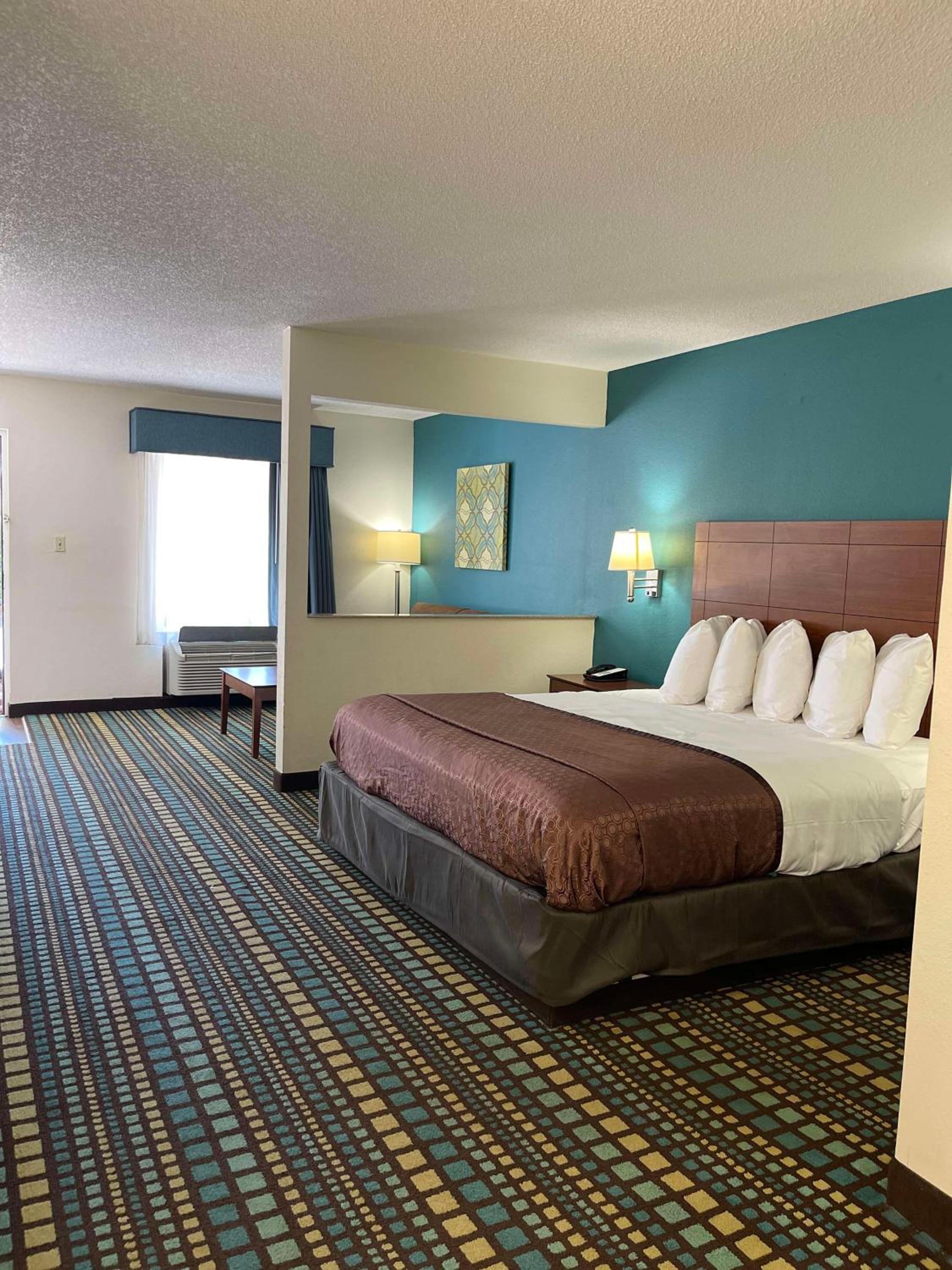 King Suite with Sofa Bed - Non-Smoking