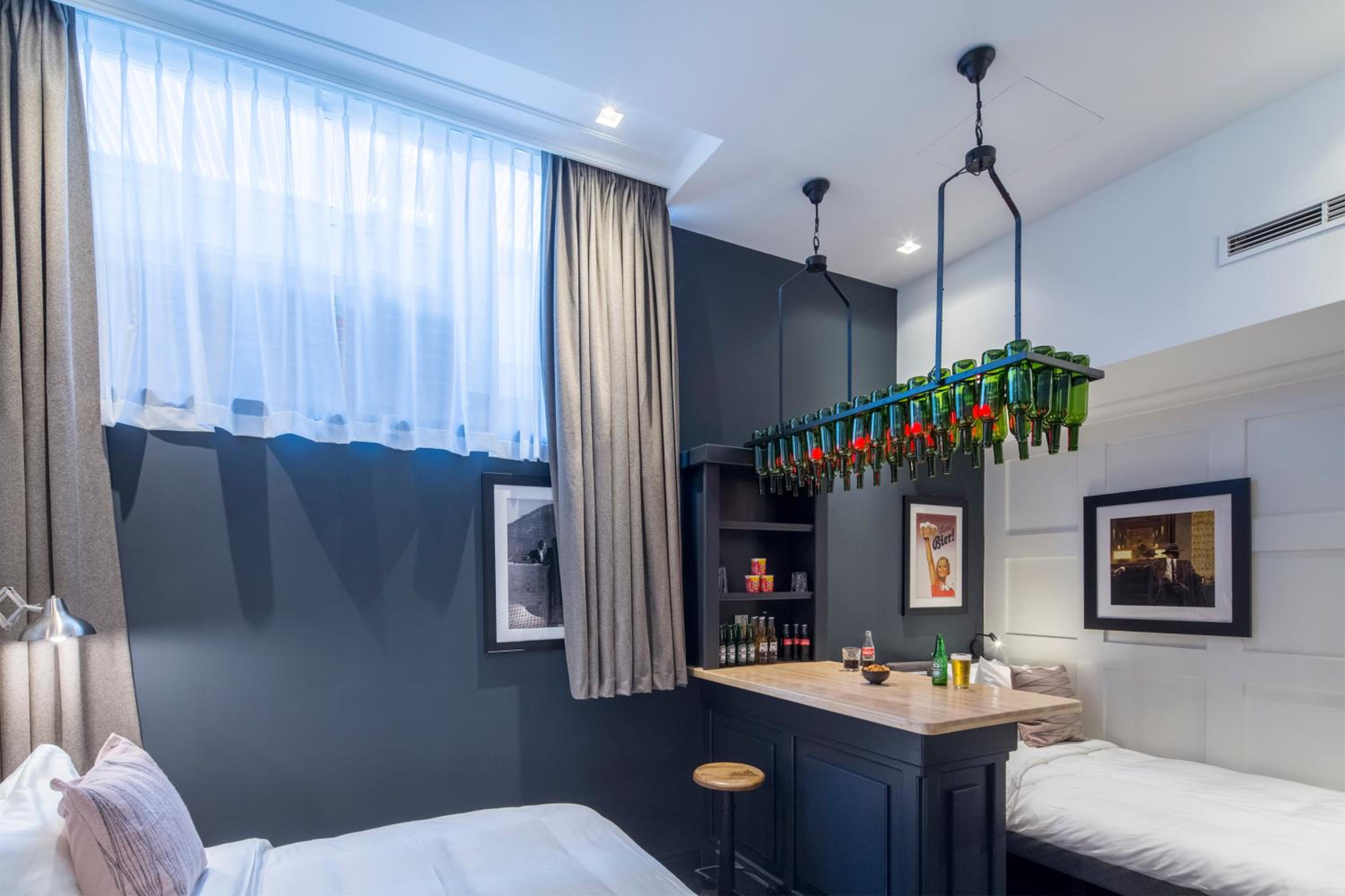  Deluxe Cellar Triple Room