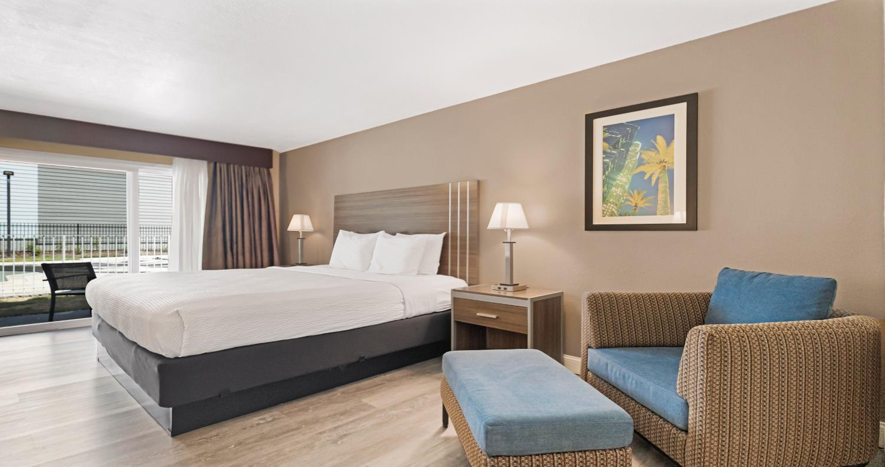 King Room with Balcony - Garden View