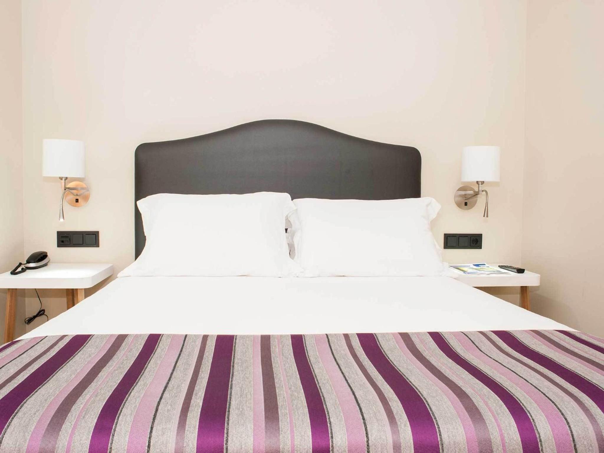 Double or Twin Room with Parking