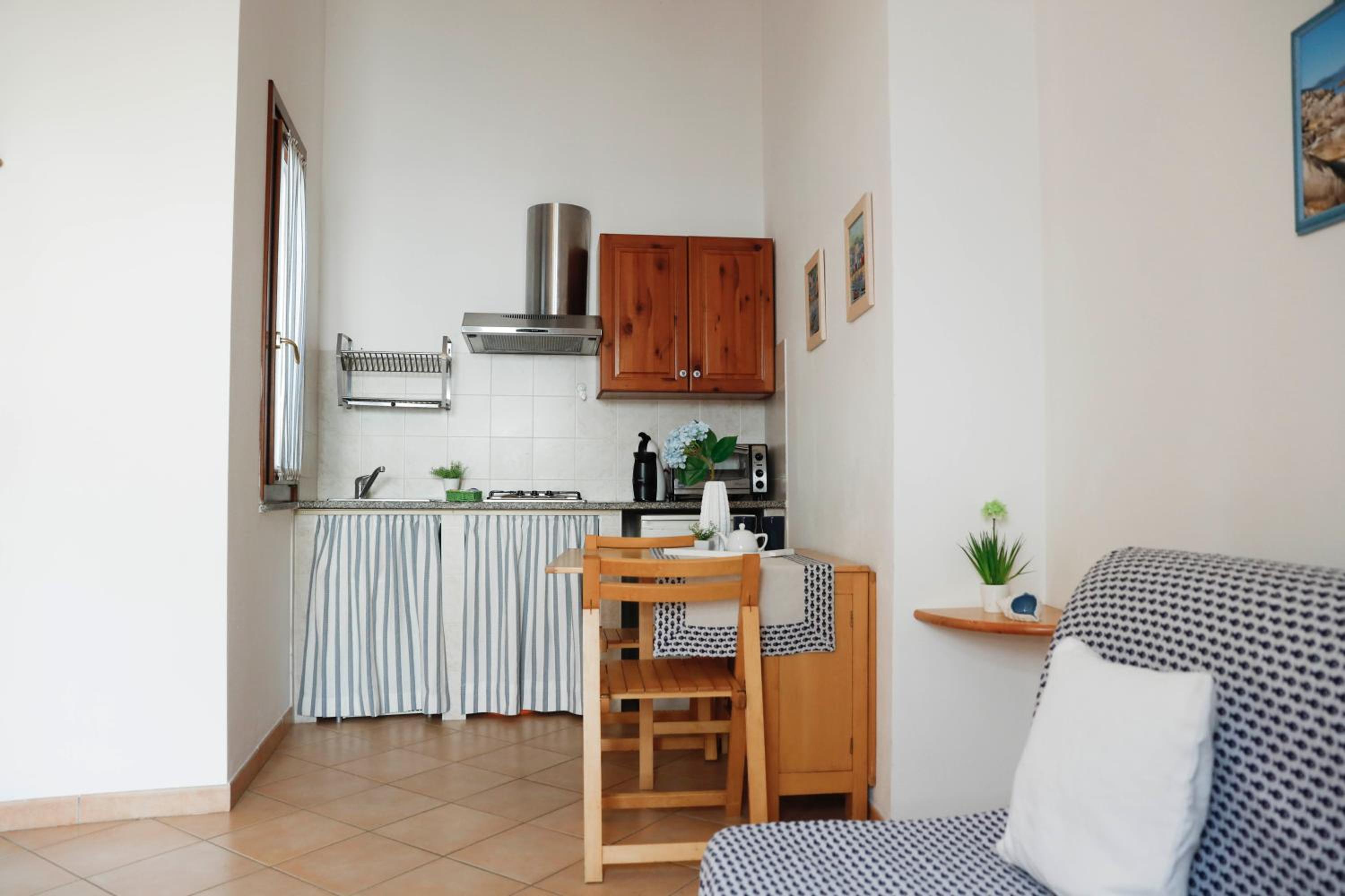 Basic One-Bedroom Apartment