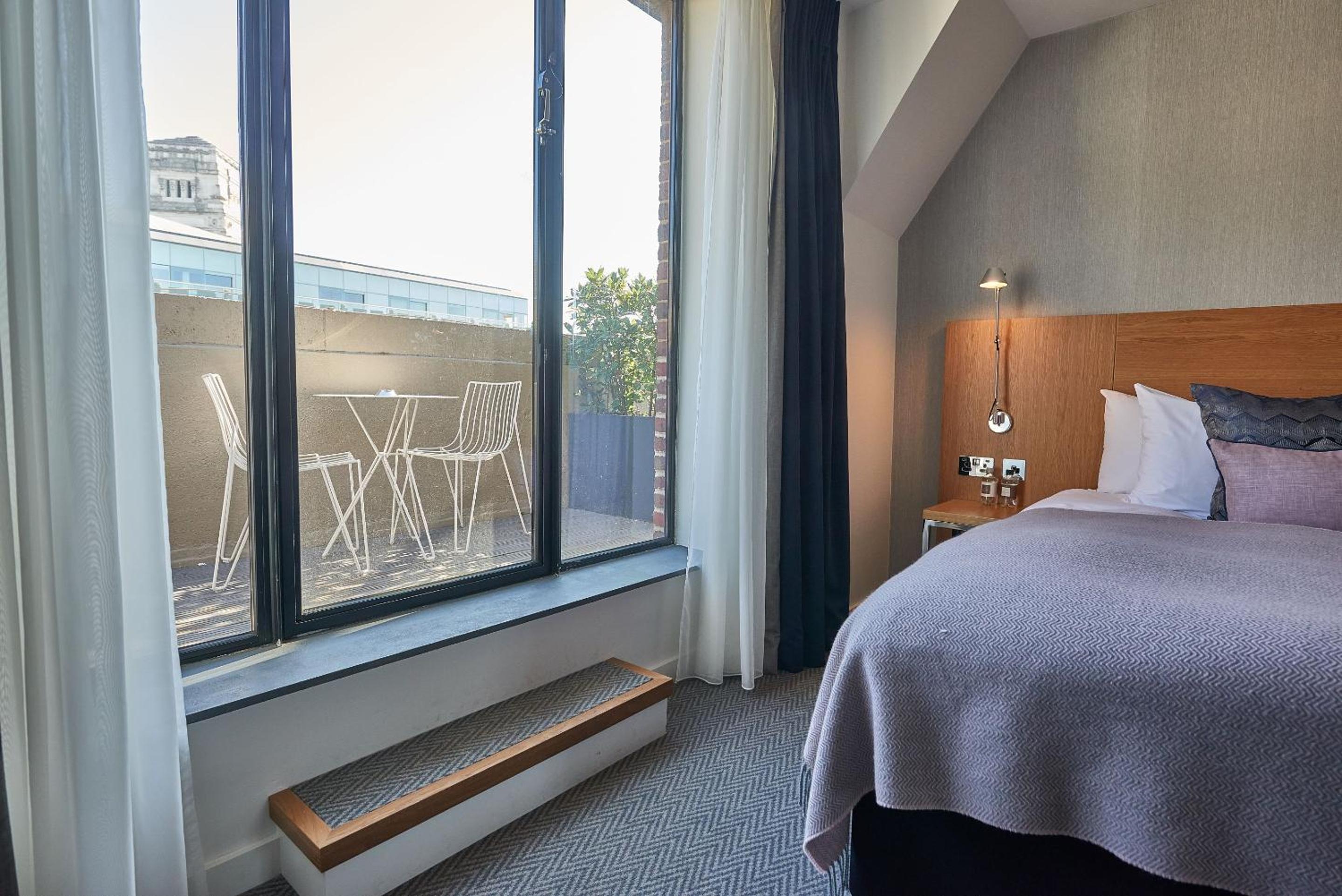 Deluxe King Room with Balcony