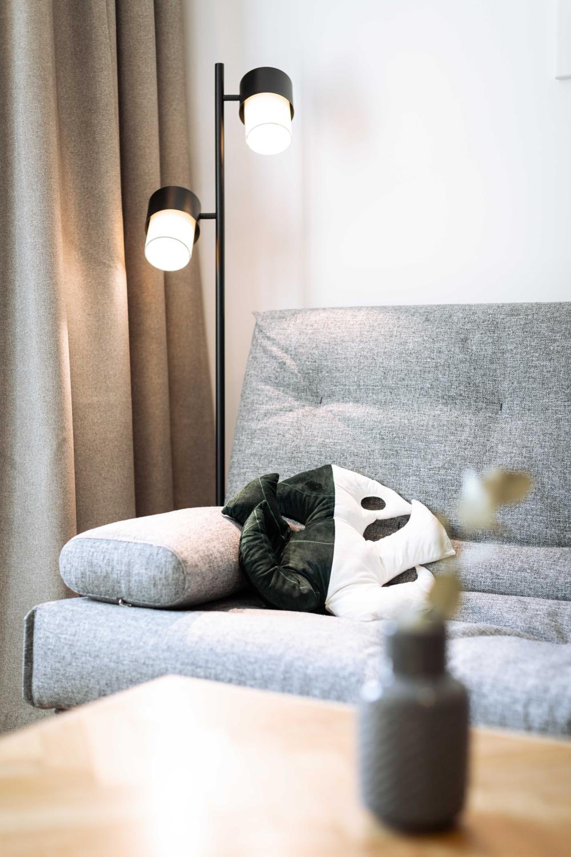 One Bedroom Apartment with Balcony 