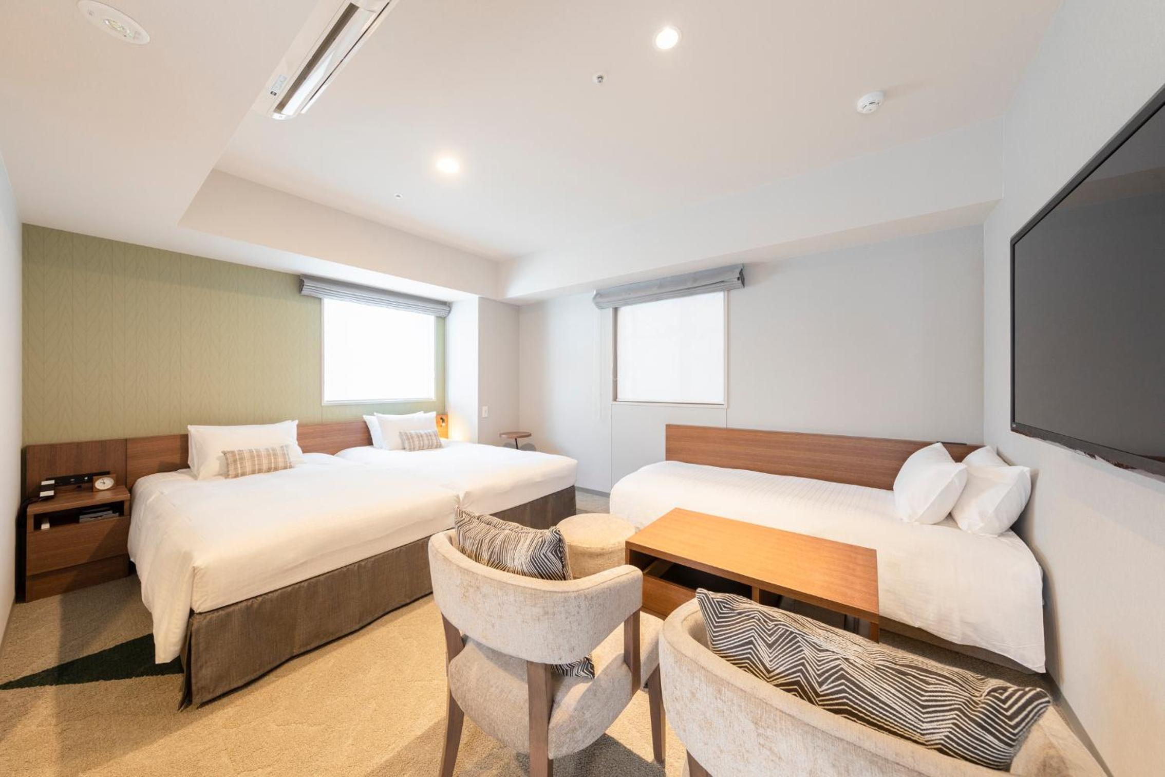 Premier Twin Room - Non-Smoking