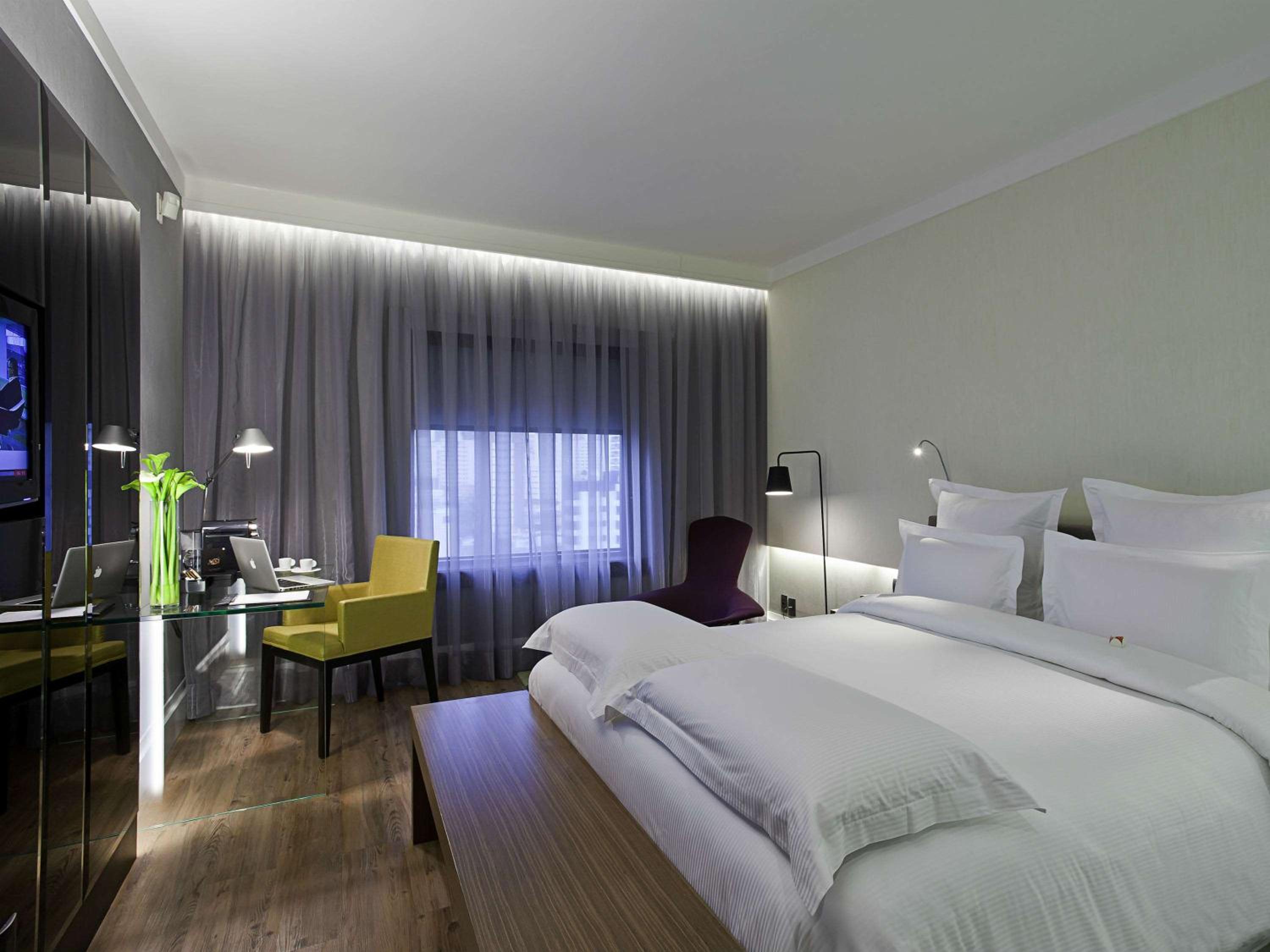 Executive Room with 1 Double Bed 