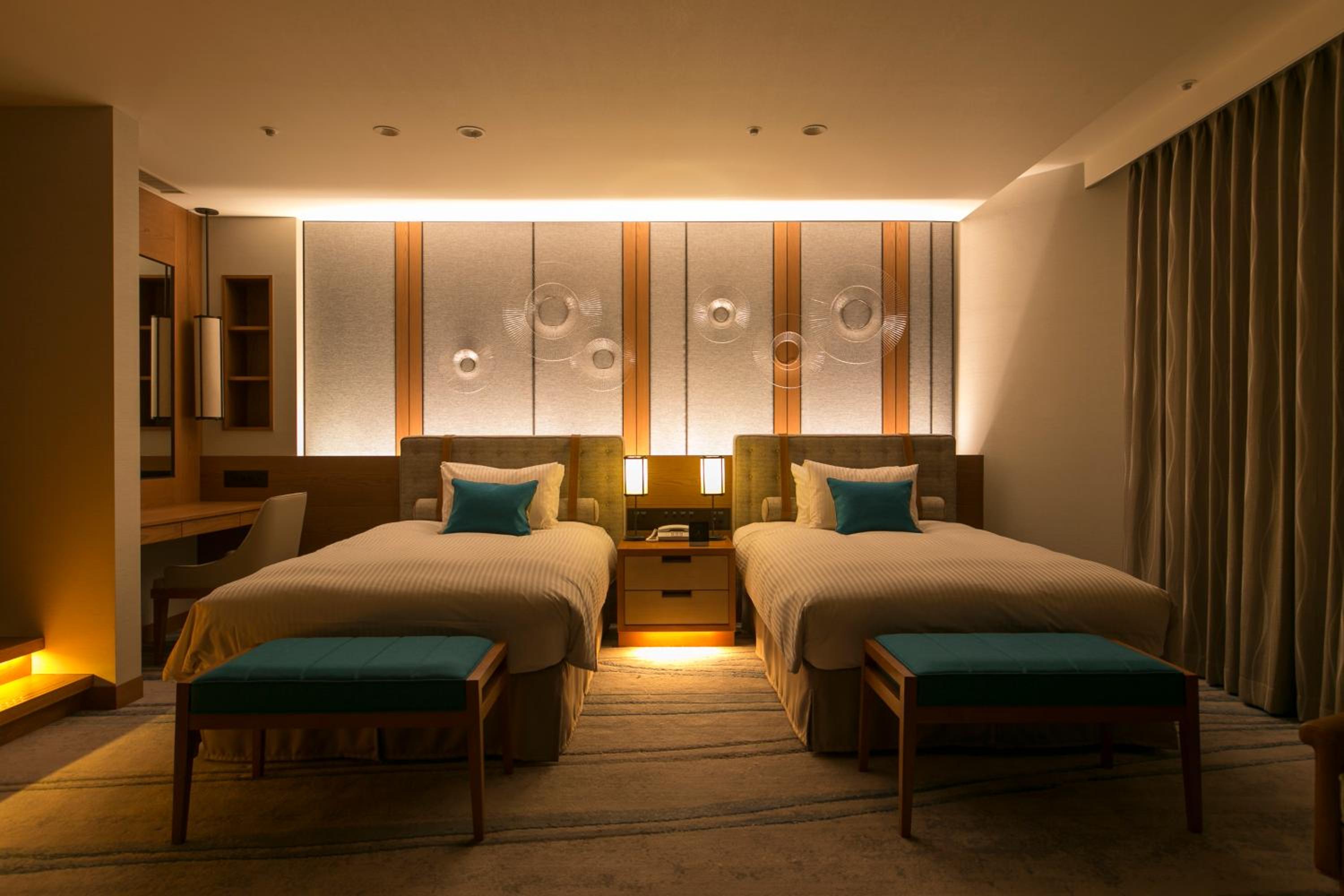 Junior Suite on Higher Floor with Mt. Fuji View