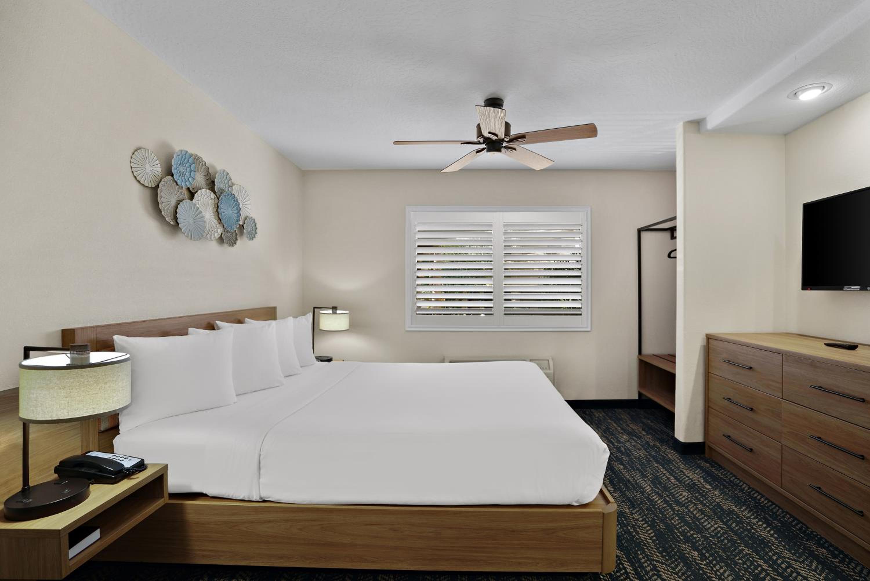 Superior King Suite -  Non-Smoking
