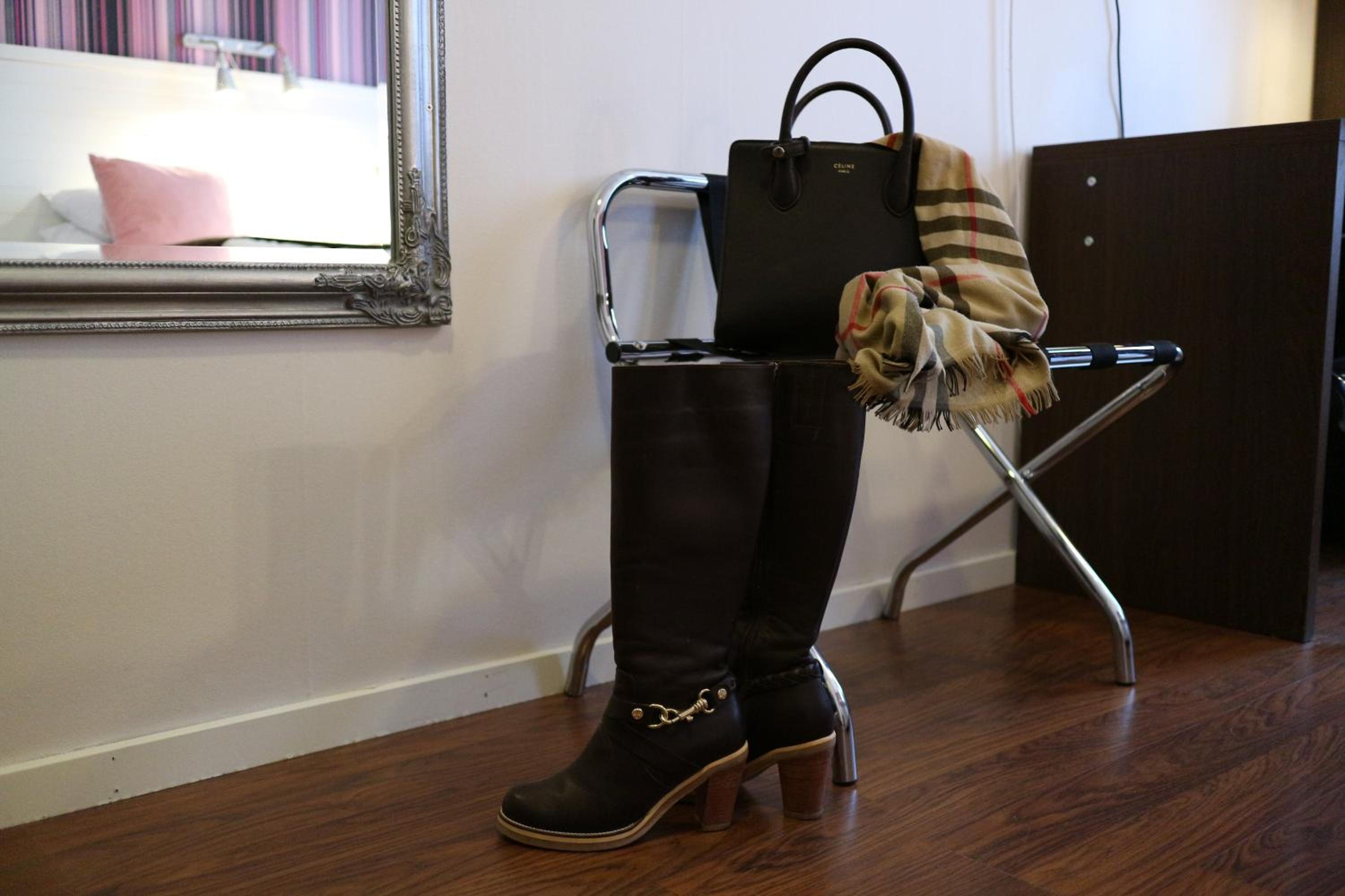 Family Room (2 Adults + 2 Children)