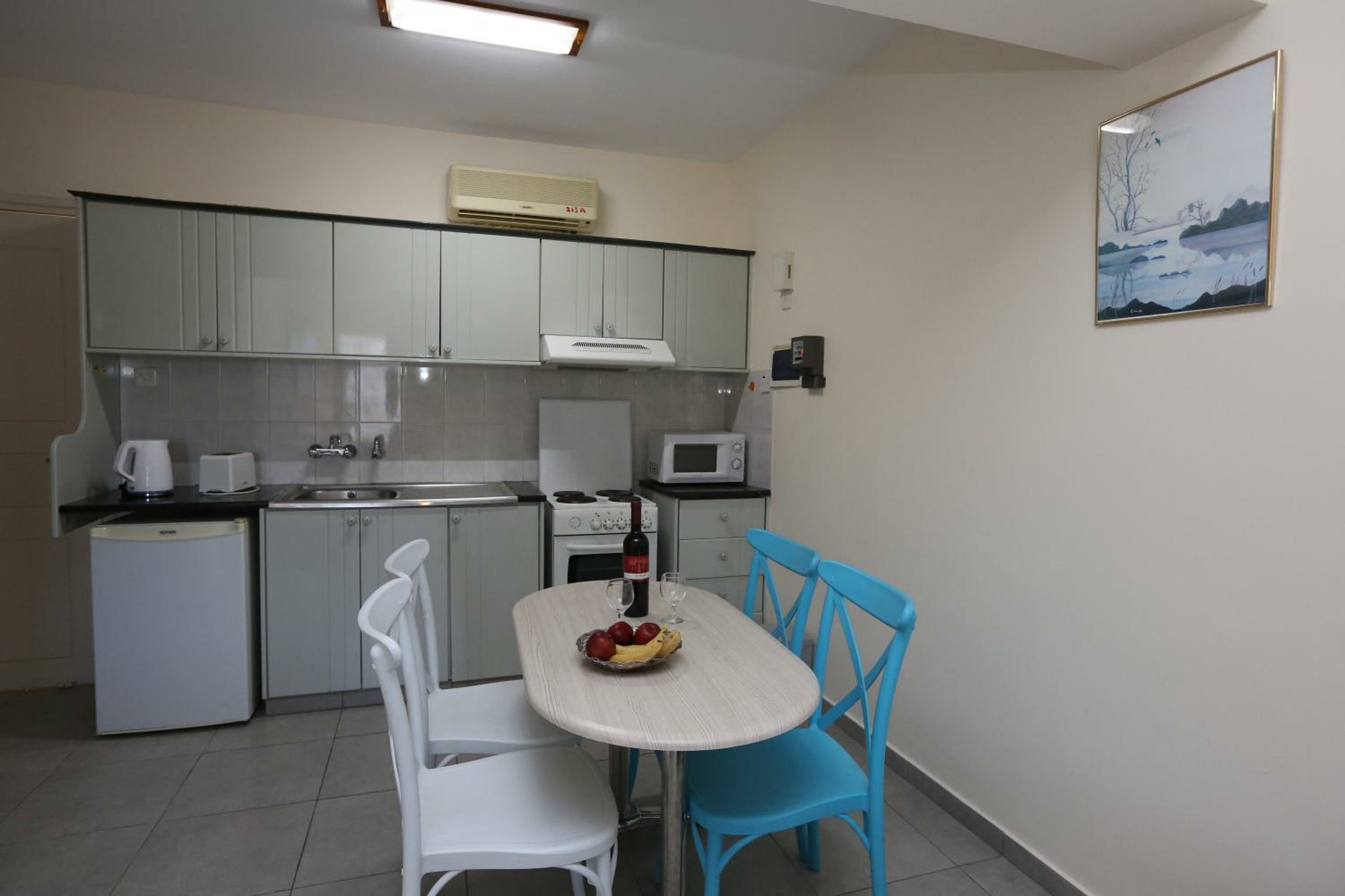 One-Bedroom Apartment (2 - 3 Adults)