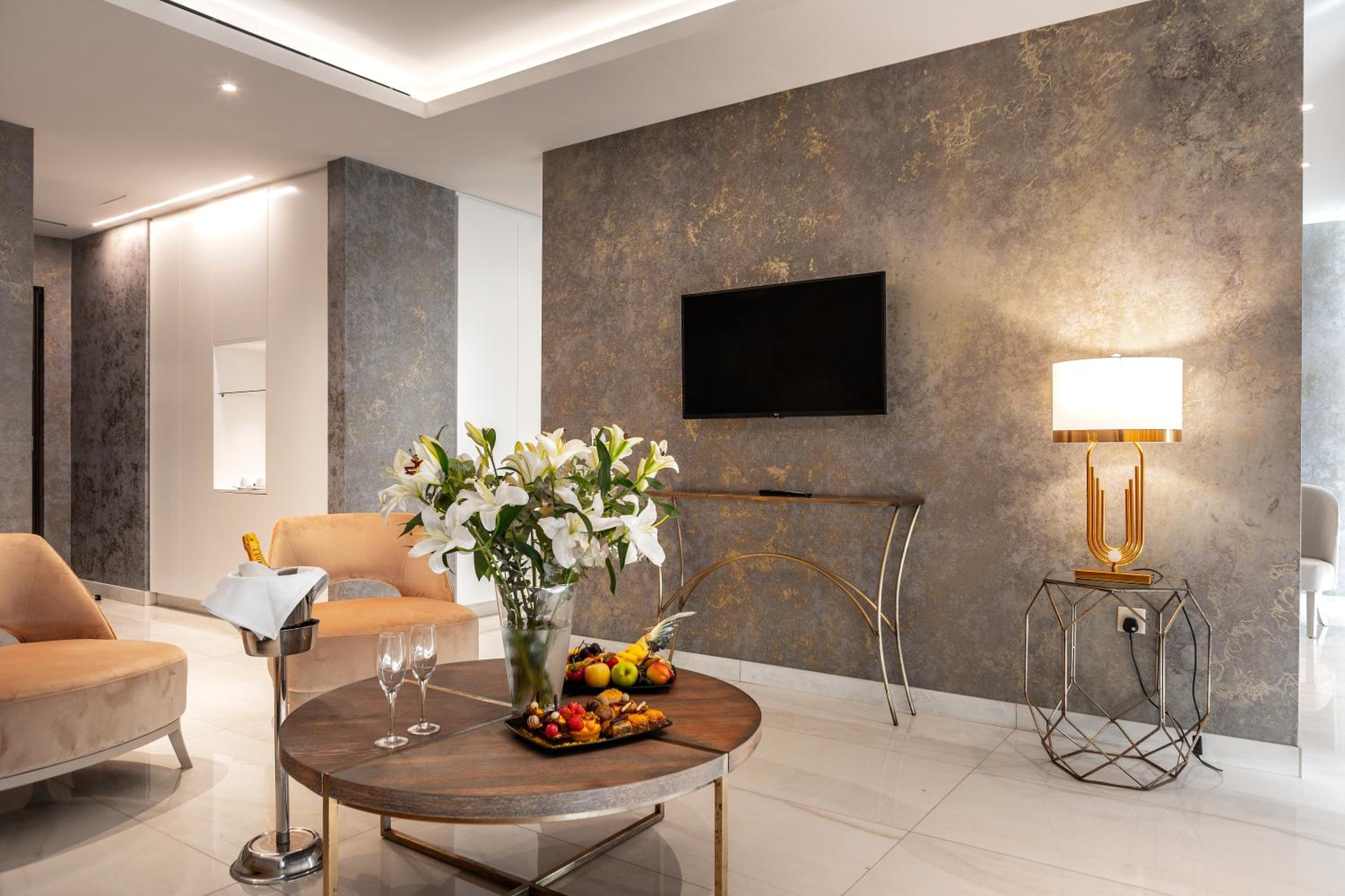 Suite Front Sea View