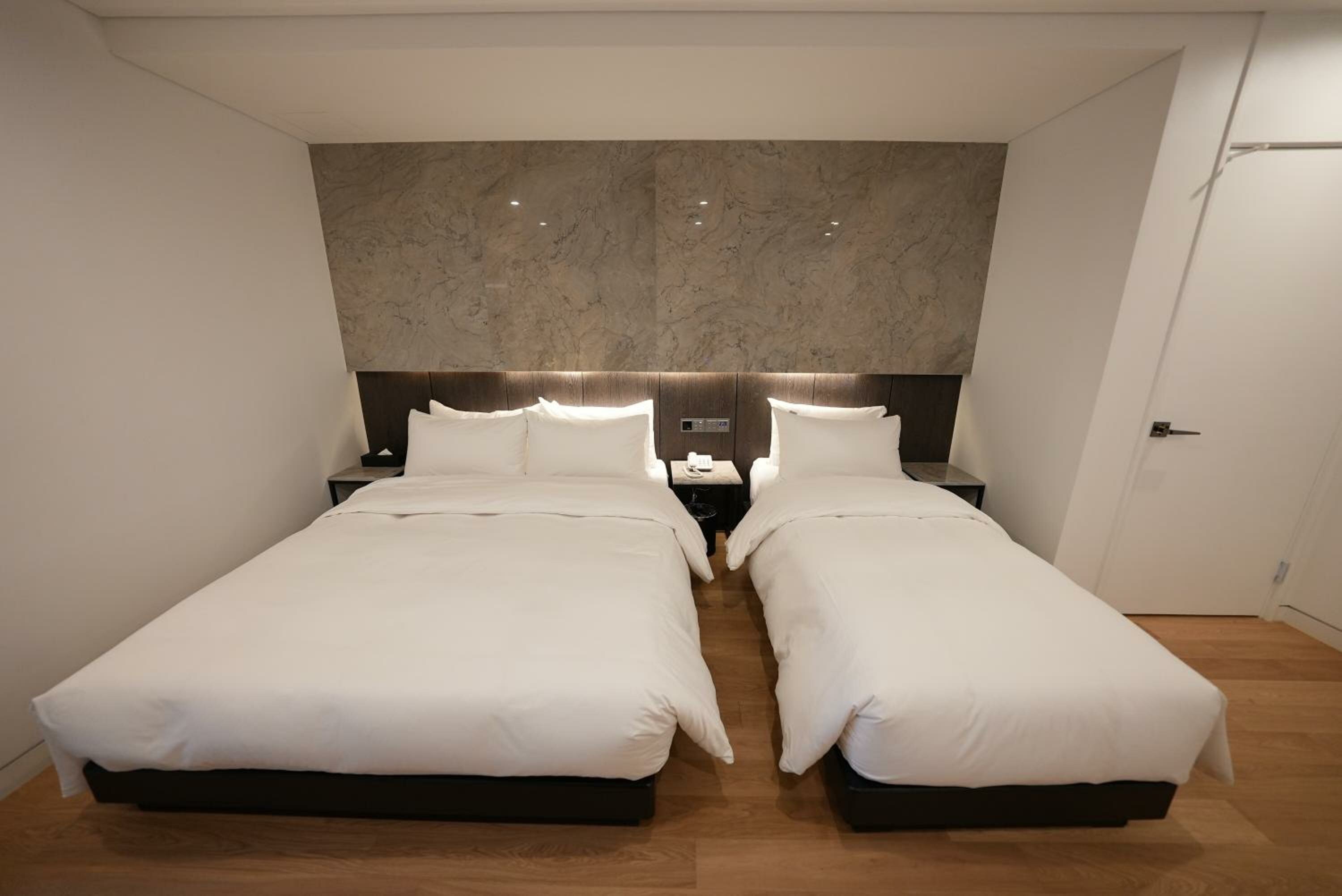 Superior Twin Room with Terrace