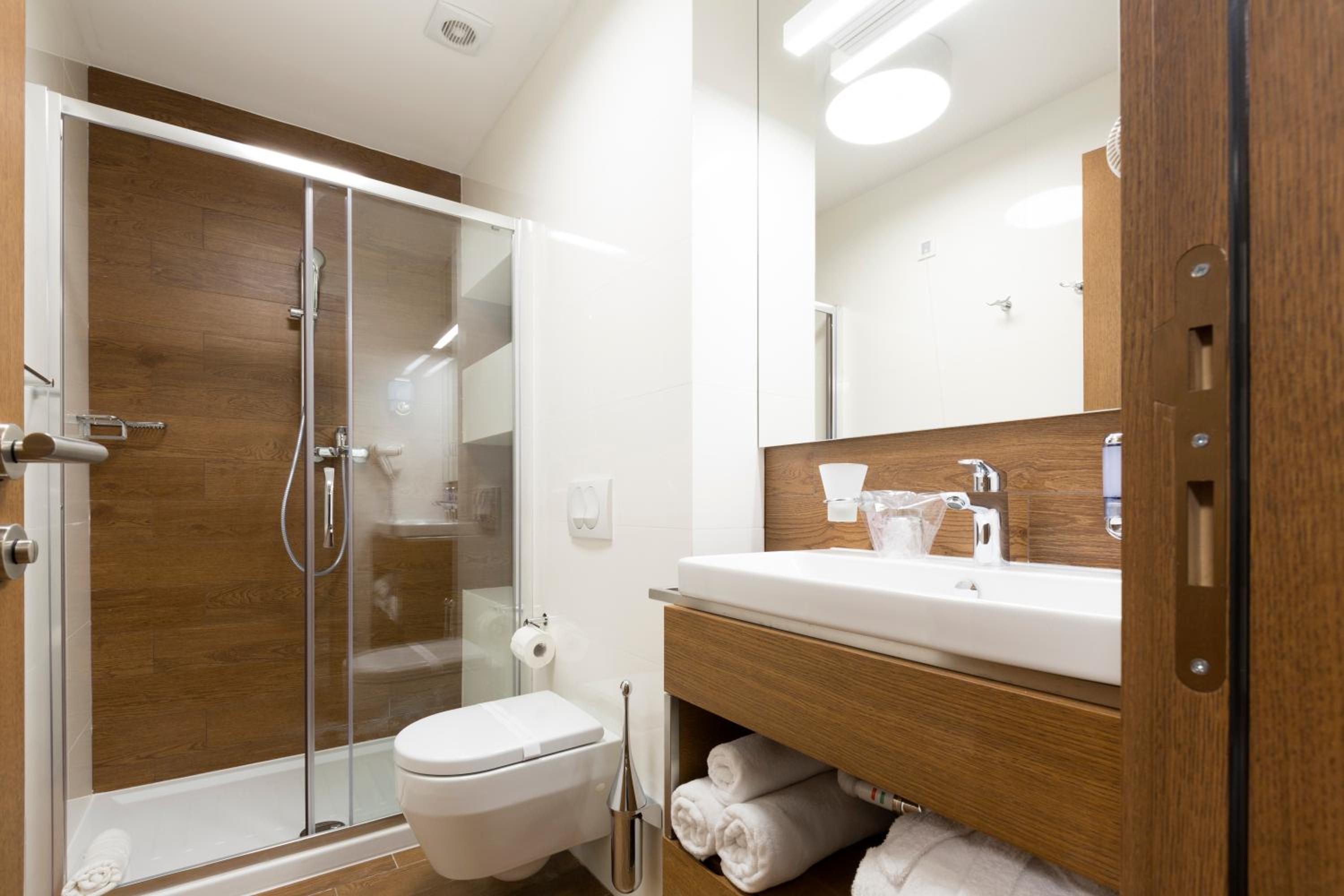 Deluxe Double or Twin Room with Free Parking