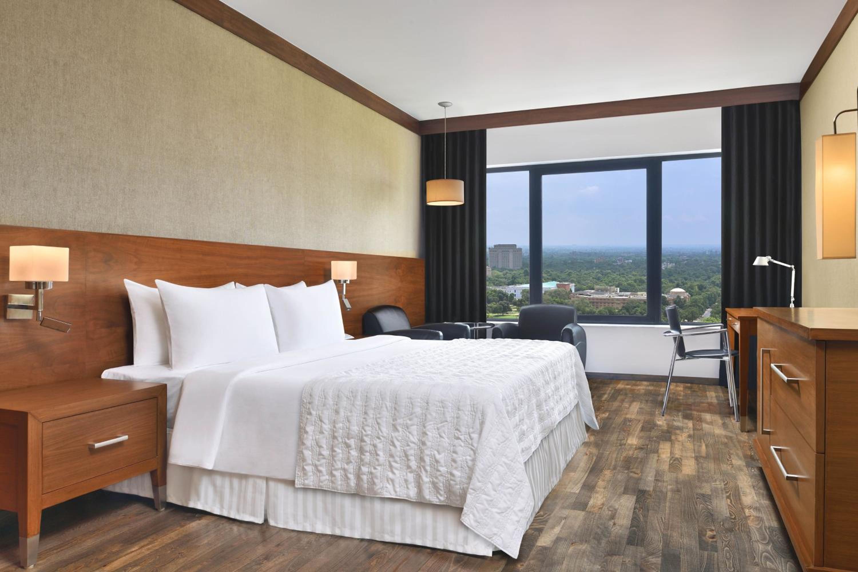 Club Double/Twin Room - 2 way Airport Transfer, Access to club lounge including Hi-Tea from 3-5 pm,  Happy Hours from 6-8 pm