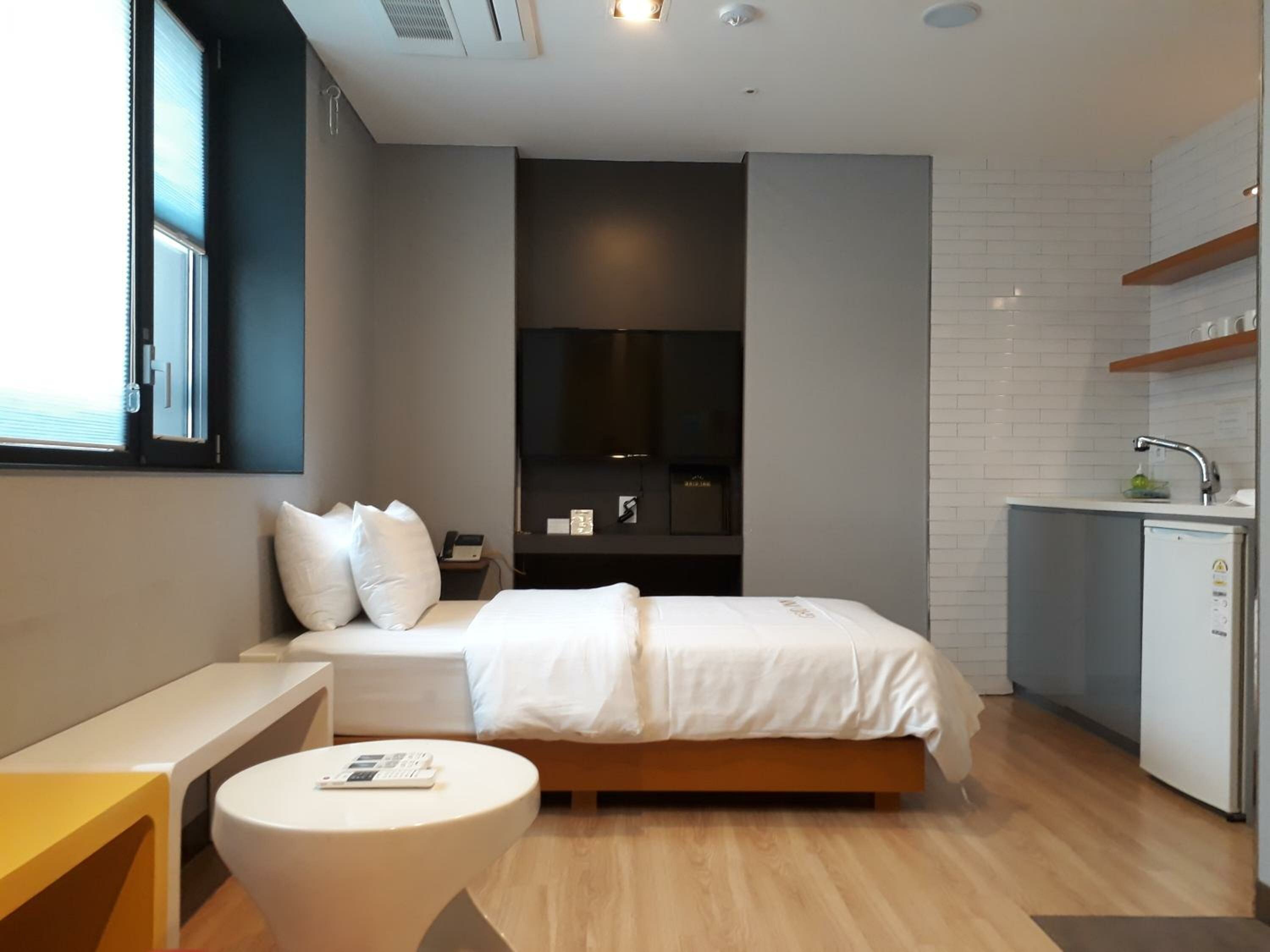 Standard Family Room