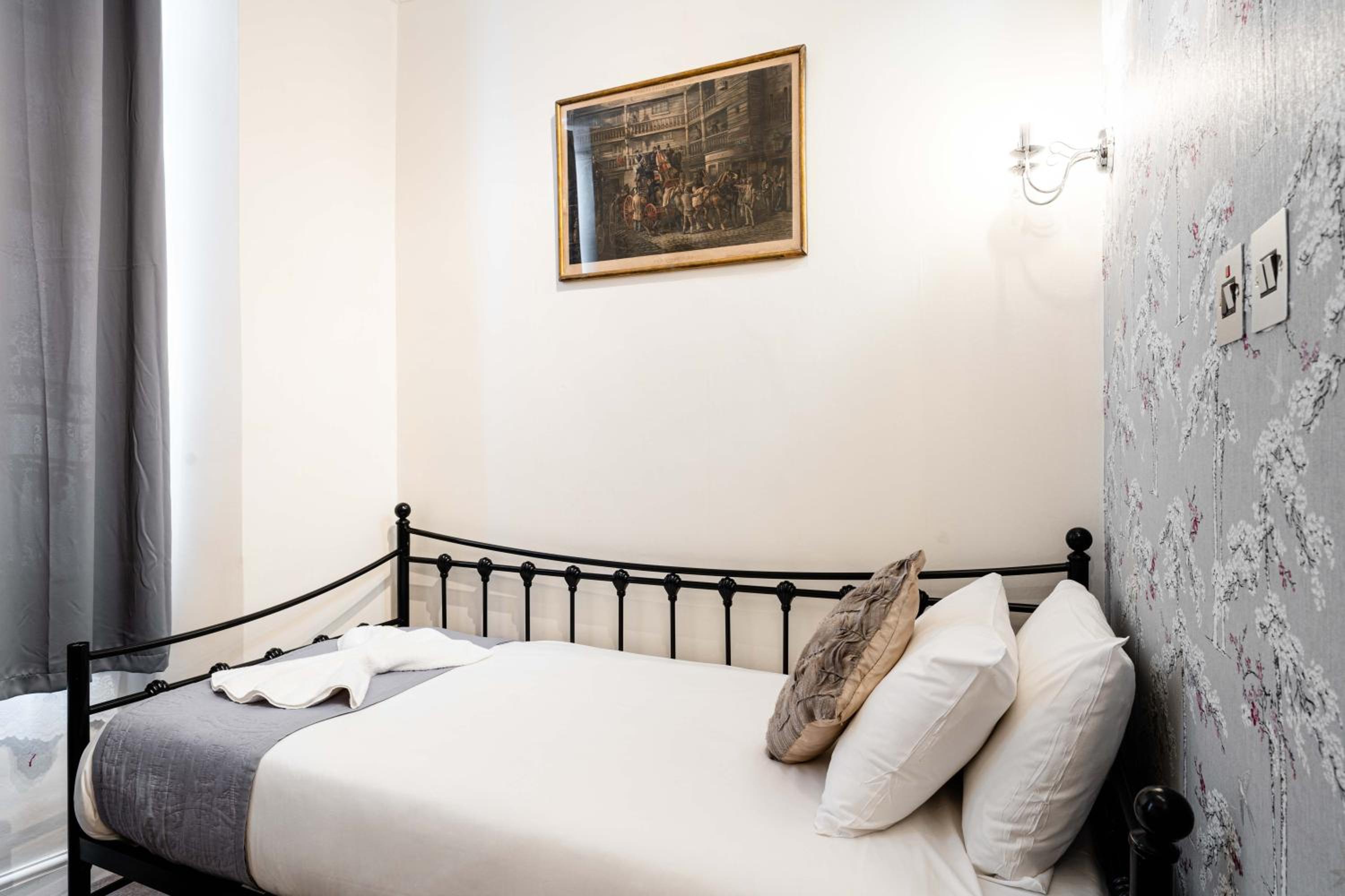 Single Room with Private Bathroom