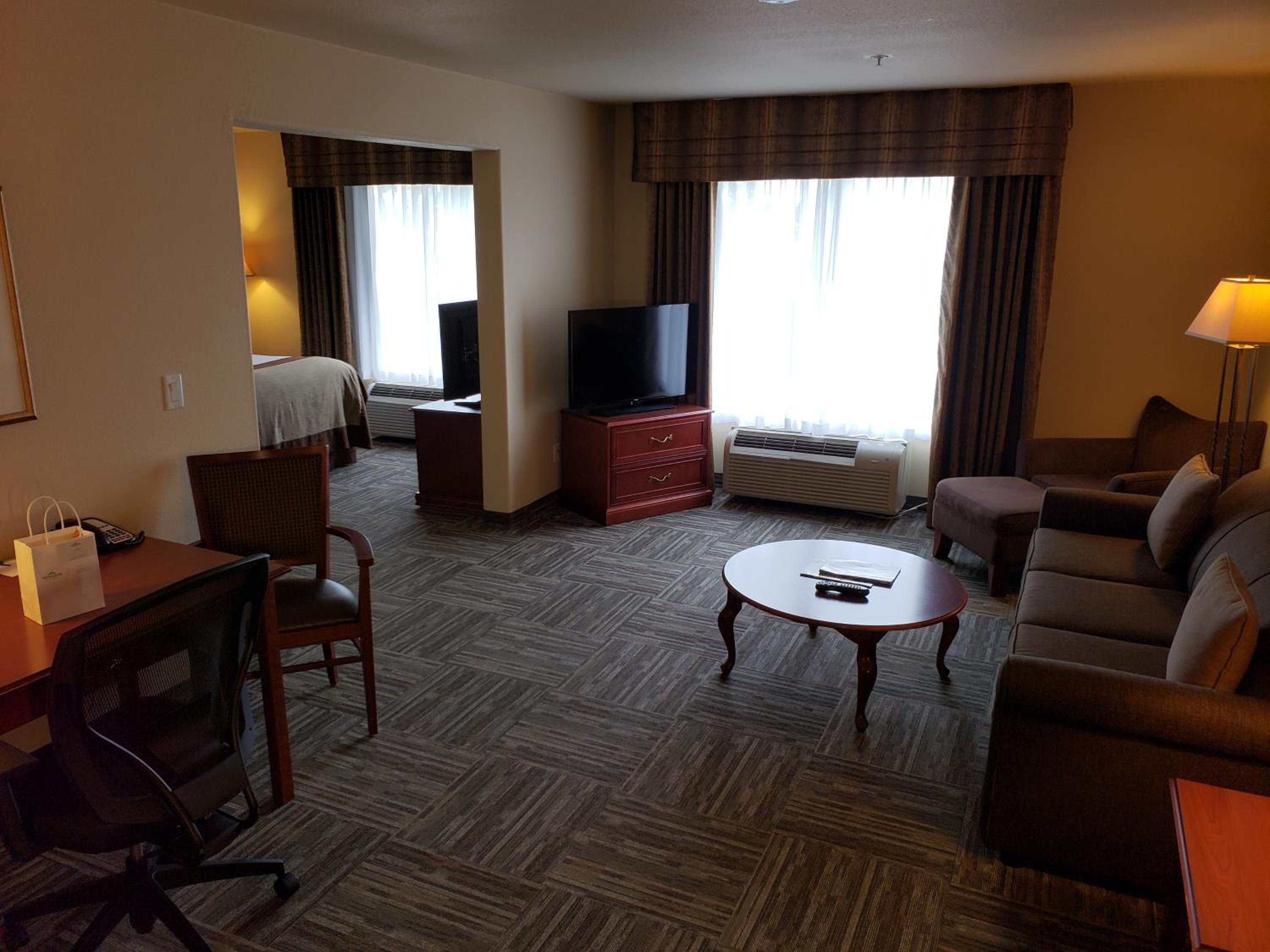 King Junior Suite, Non-Smoking