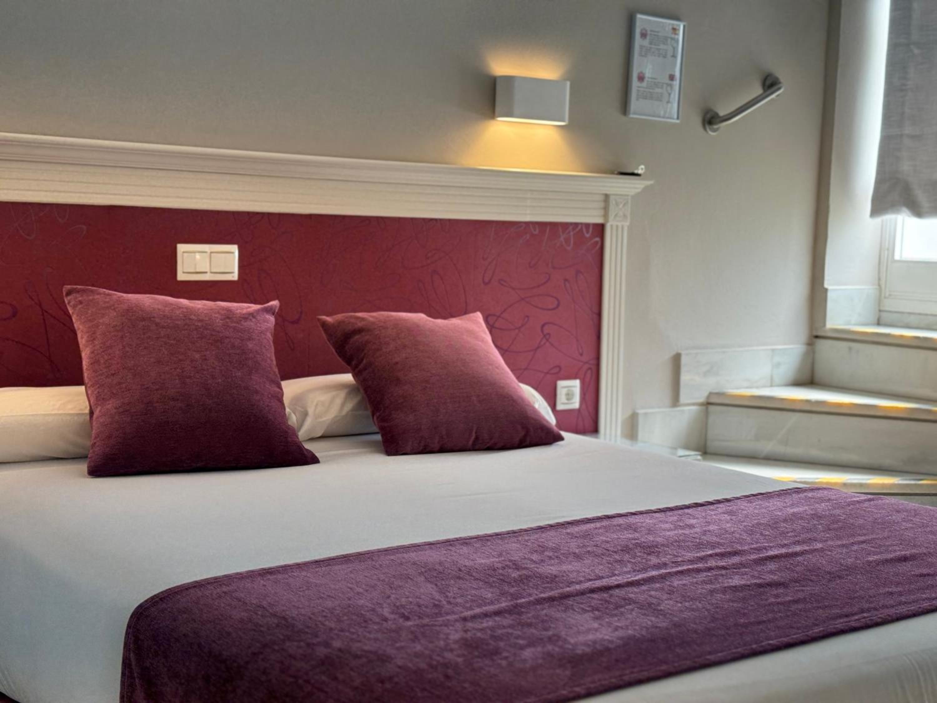 Double or Twin Room with Swimming Pool Access