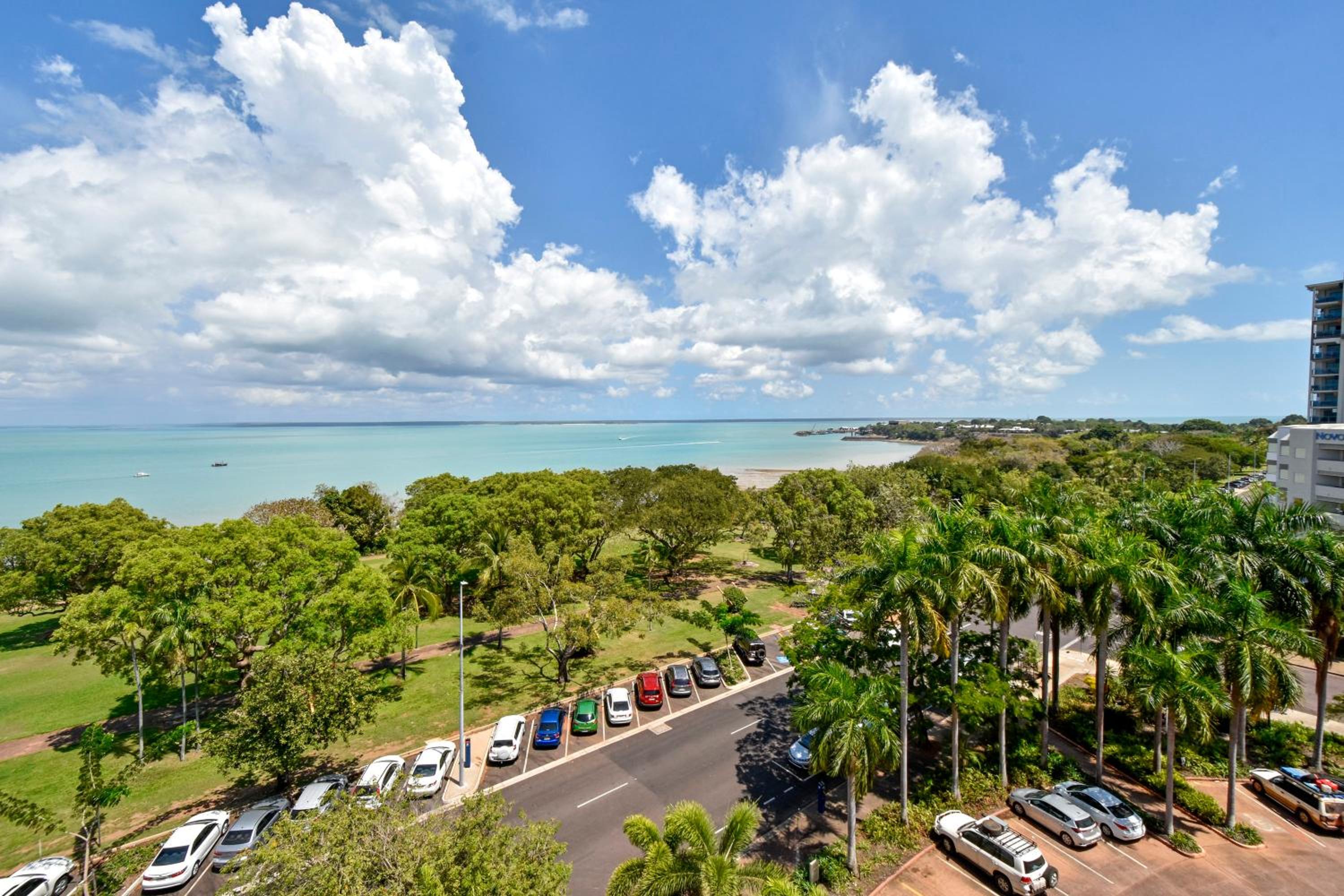 2 Bedroom Dual Key Apartment Harbour View – Weekly Housekeeping