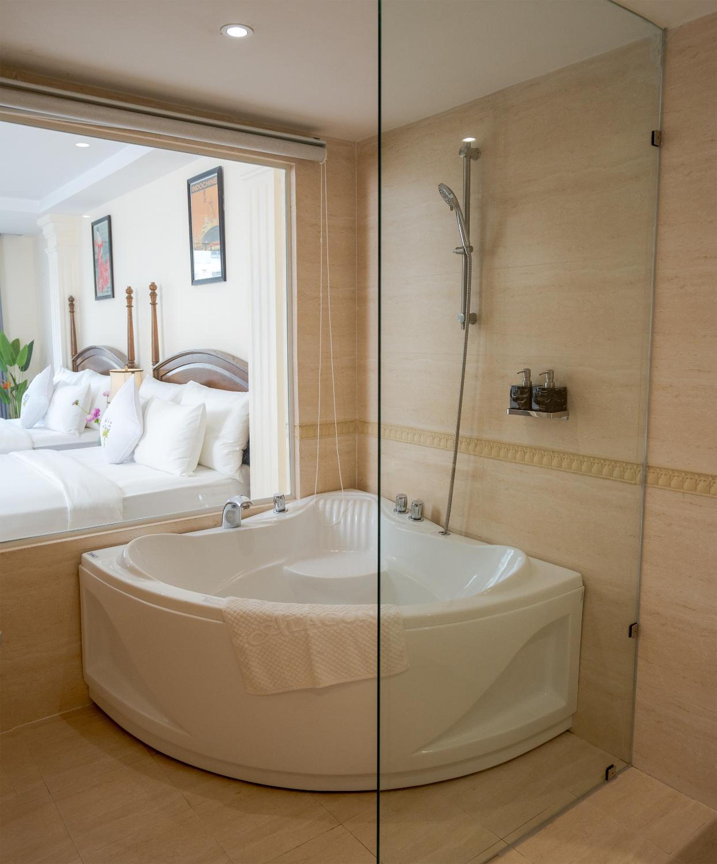 Elegant Suite with City View - Free Happy Hour
